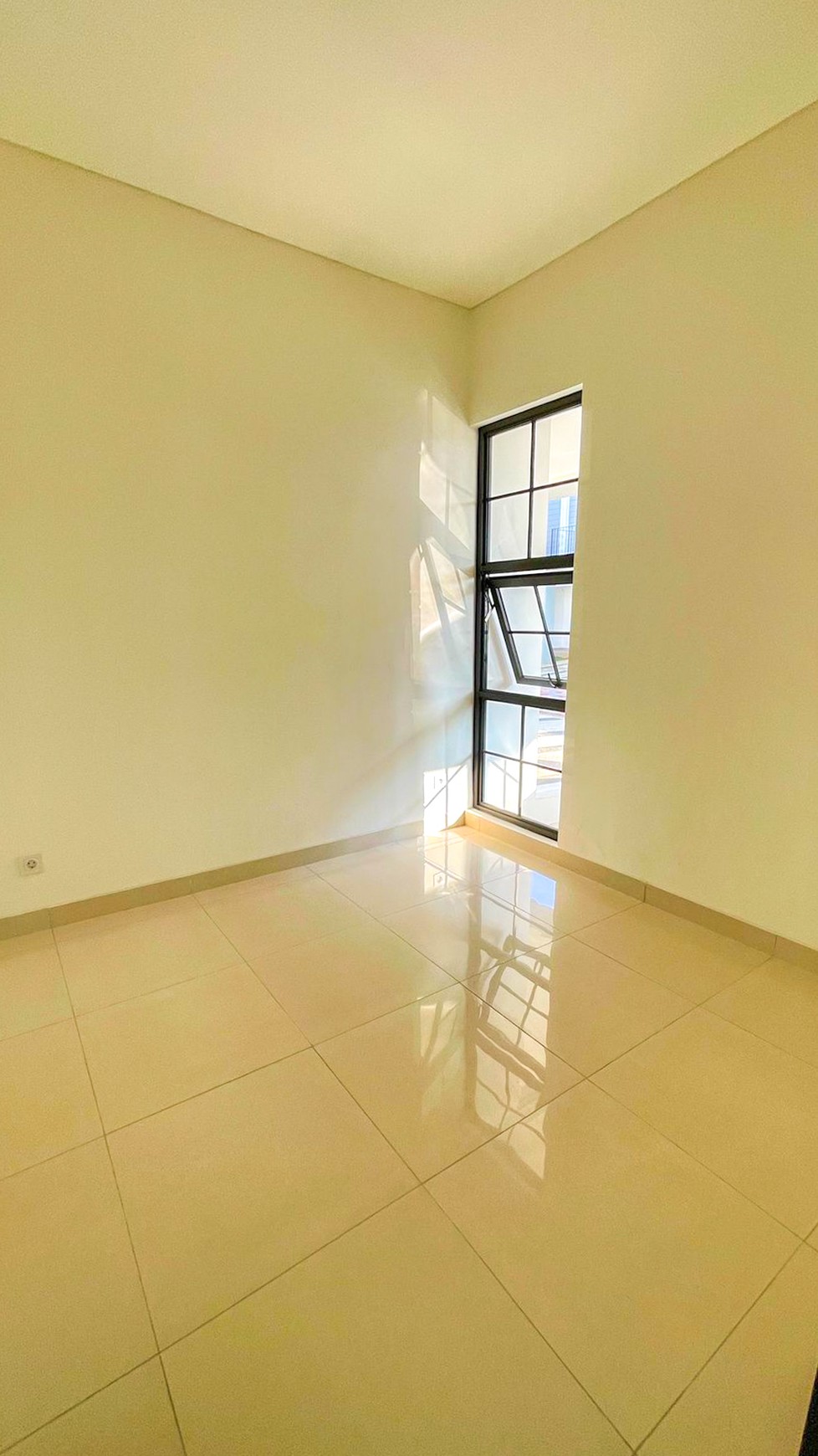 Rumah Maison De Wisteria, Cluster Baldwin, Metland Cakung, Siap Huni, Lokasi Strategis, Dekat Kelapa Gading