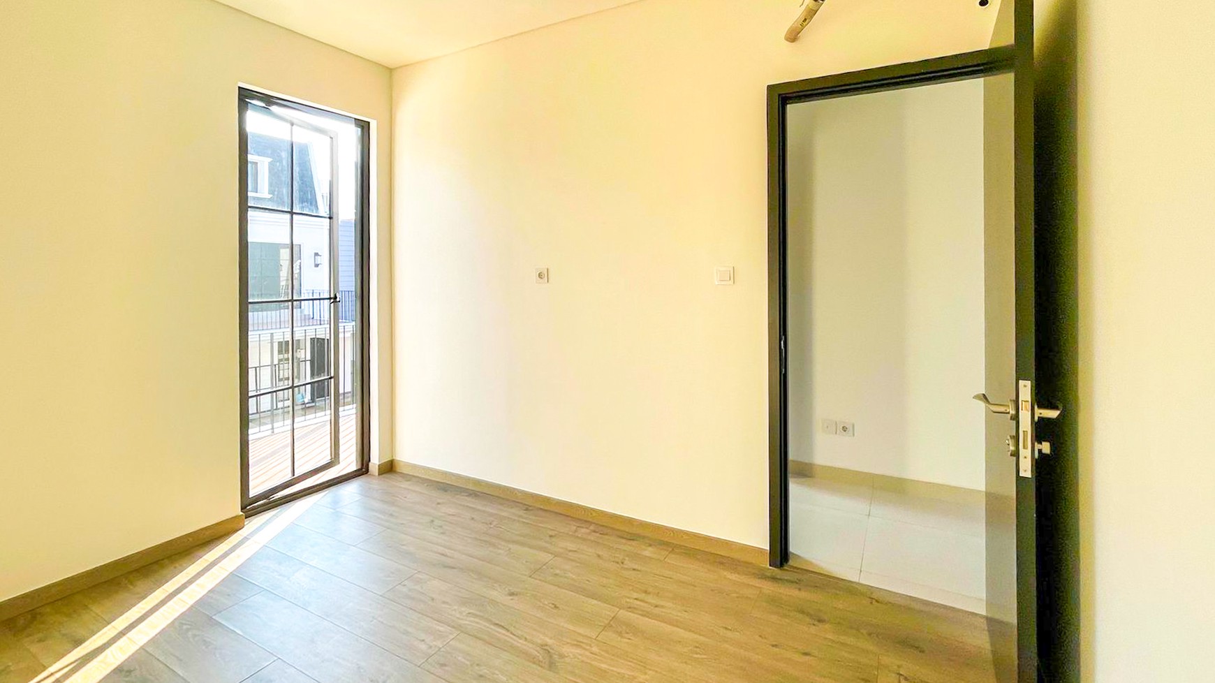 Rumah Maison De Wisteria, Cluster Baldwin, Metland Cakung, Siap Huni, Lokasi Strategis, Dekat Kelapa Gading