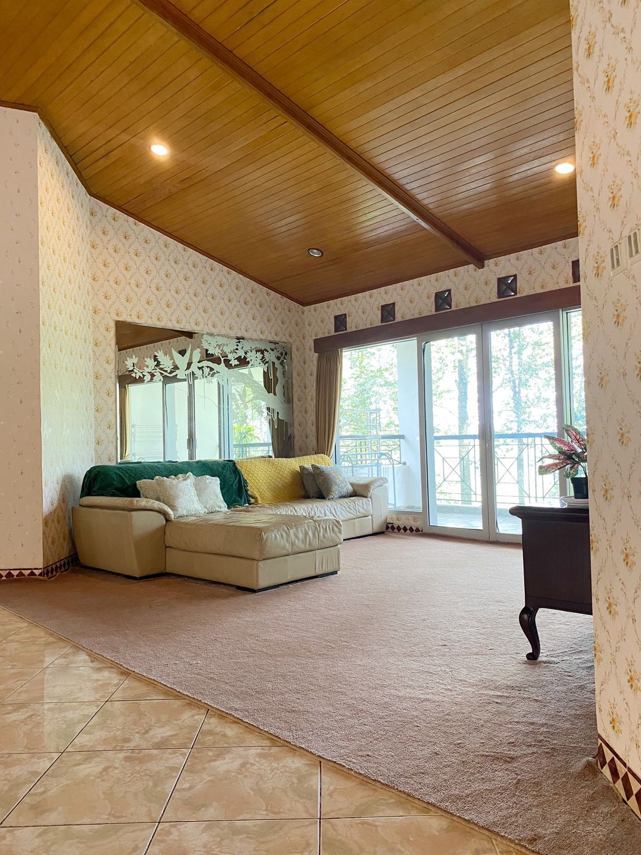 Villa Eksklusif Di Puncak - Mega Indah, Mega Mendung.