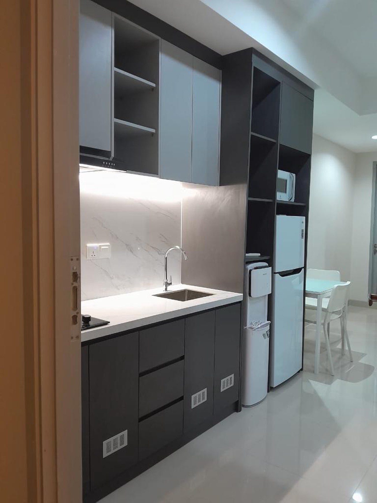 DISEWAKAN APARTEMEN GRAND SUNGKONO LAGOON SURABAYA BARAT
