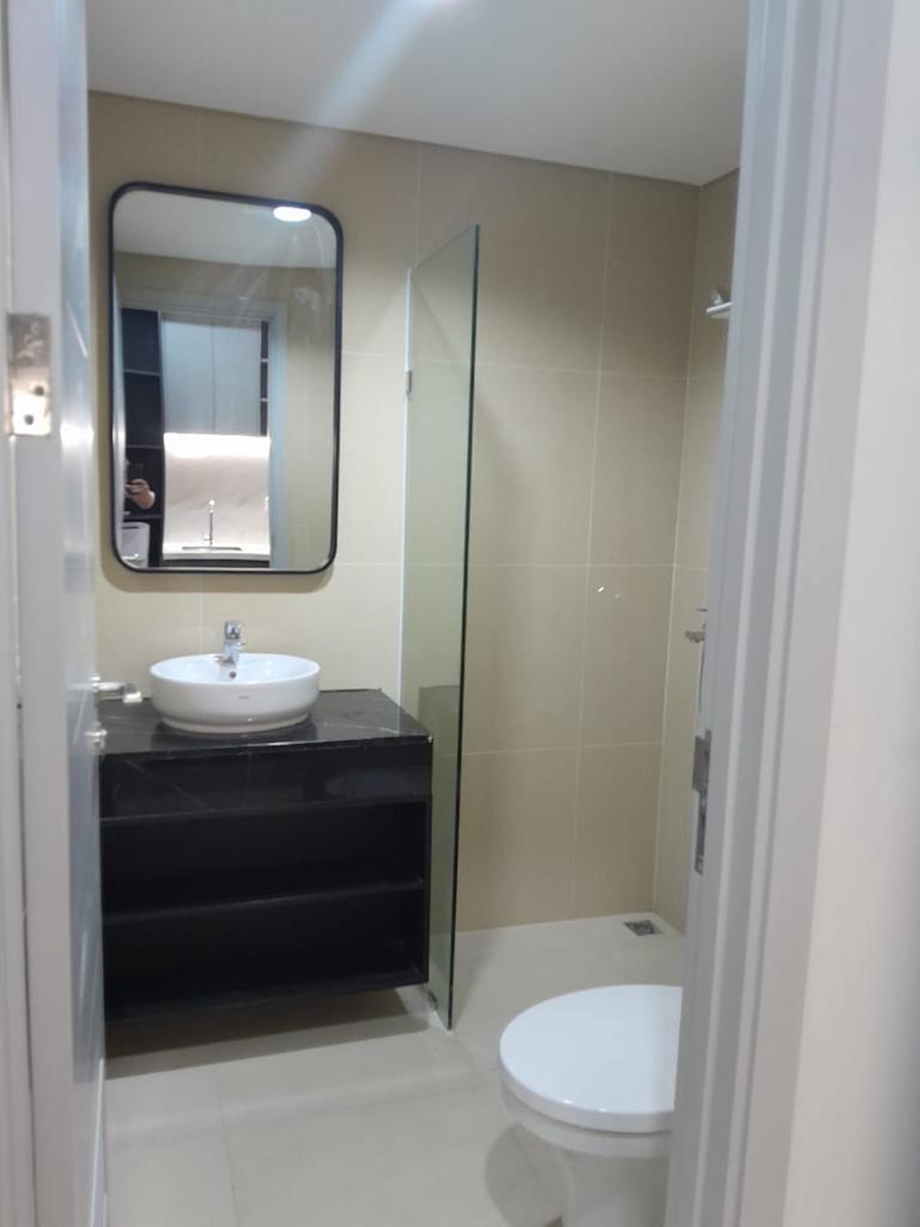 DISEWAKAN APARTEMEN GRAND SUNGKONO LAGOON SURABAYA BARAT