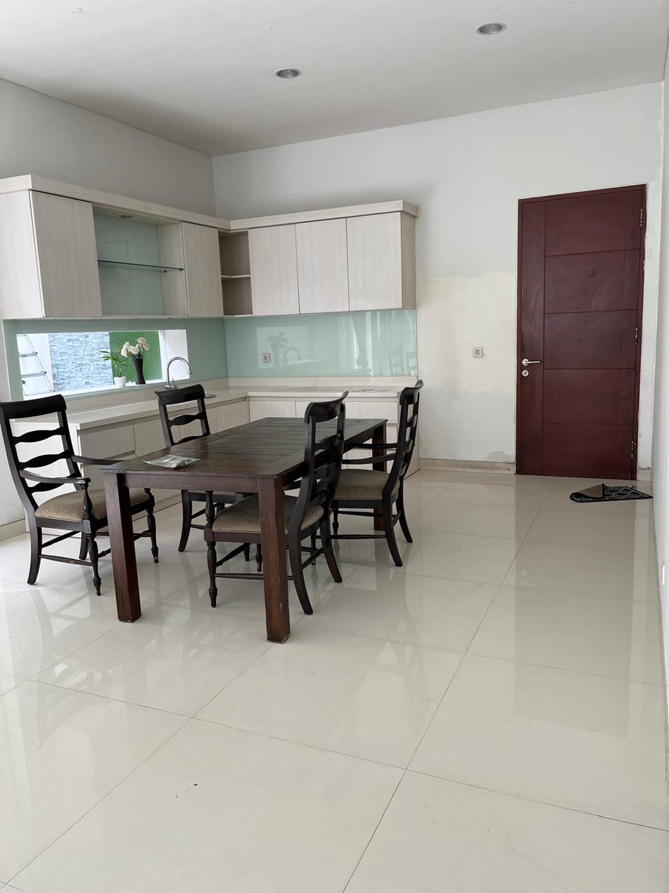 Disewakan Graha Famili Surabaya Barat