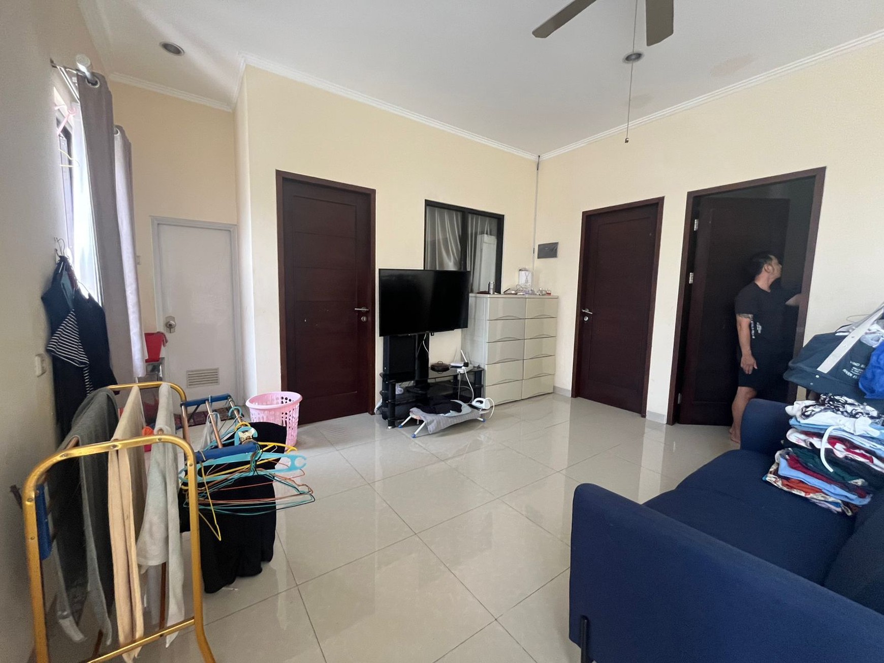 Jual murah dan cepat, Rumah cluster kecil di Anggrek Loka 