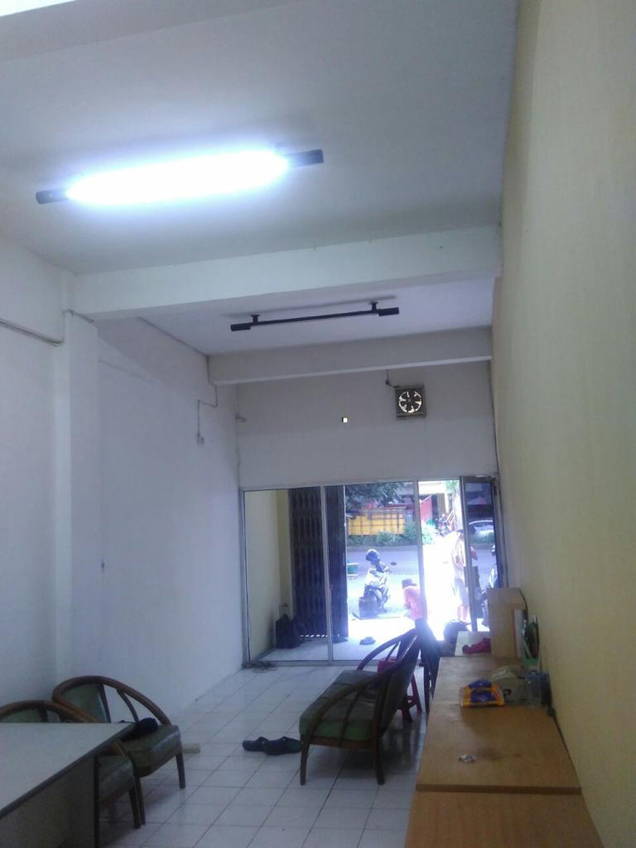 Ruko 3 Lantai yang berlokasi di Kadipolo, Jawa Tengah dengan harga Sewa terjangkau