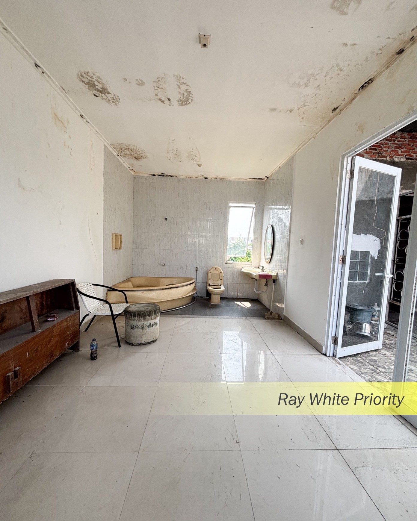 RUMAH DALAM CLUSTER SIMPLICITY DI KAWASAN THE ICON BSD CITY - TANGERANG SELATAN