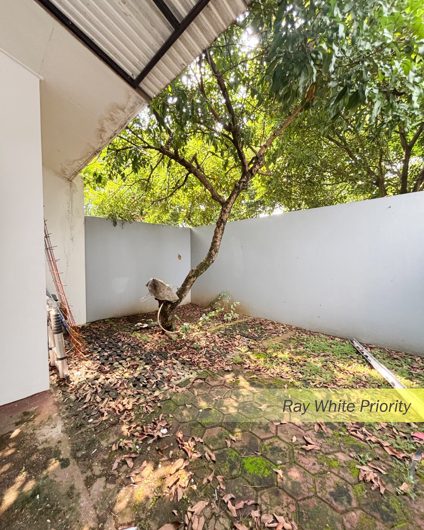 RUMAH MINIMALIS DALAM CLUSTER SIMPLYCITY BSD CITY -TANGERANG SELATAN