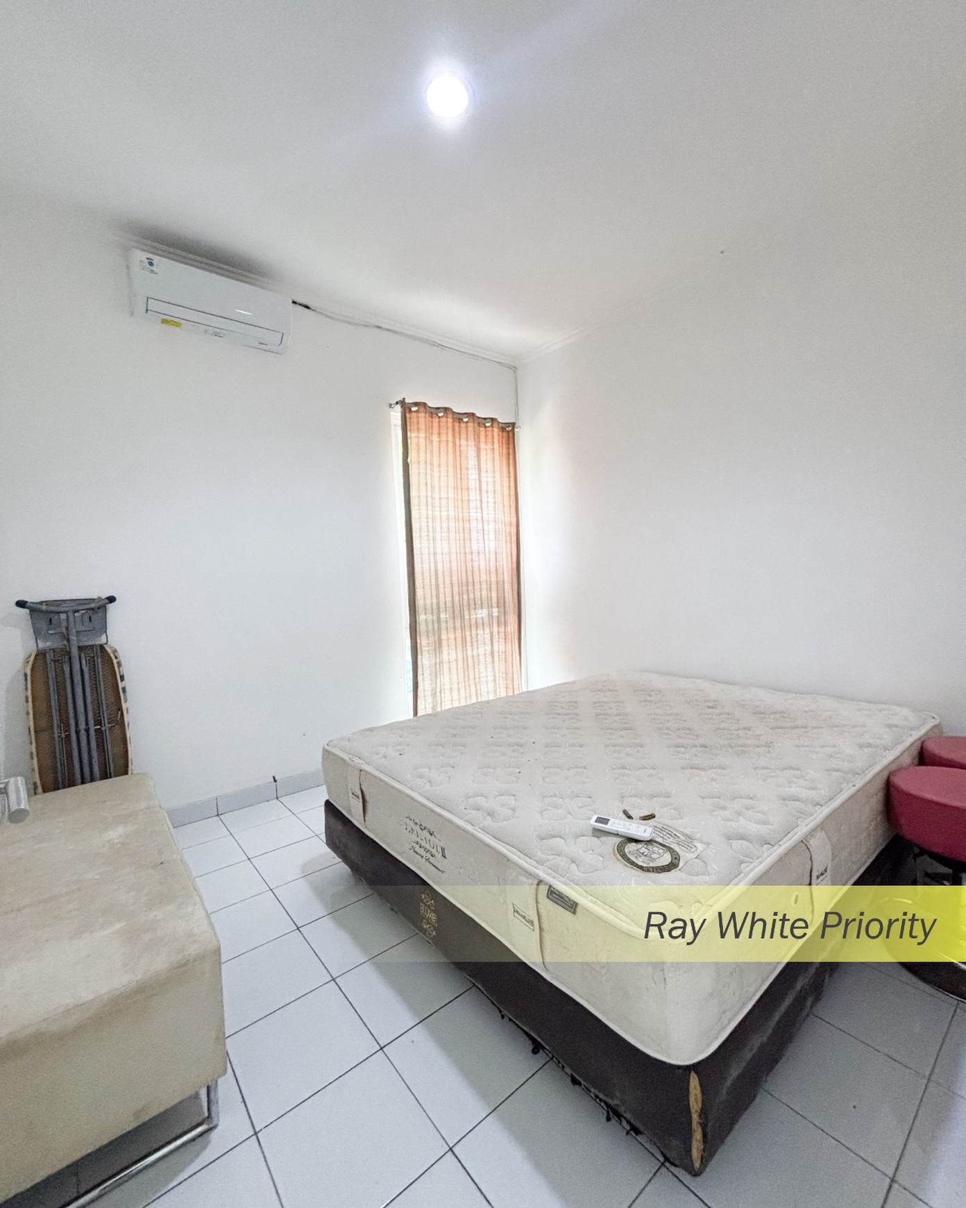 RUMAH MINIMALIS DALAM CLUSTER SIMPLYCITY BSD CITY -TANGERANG SELATAN