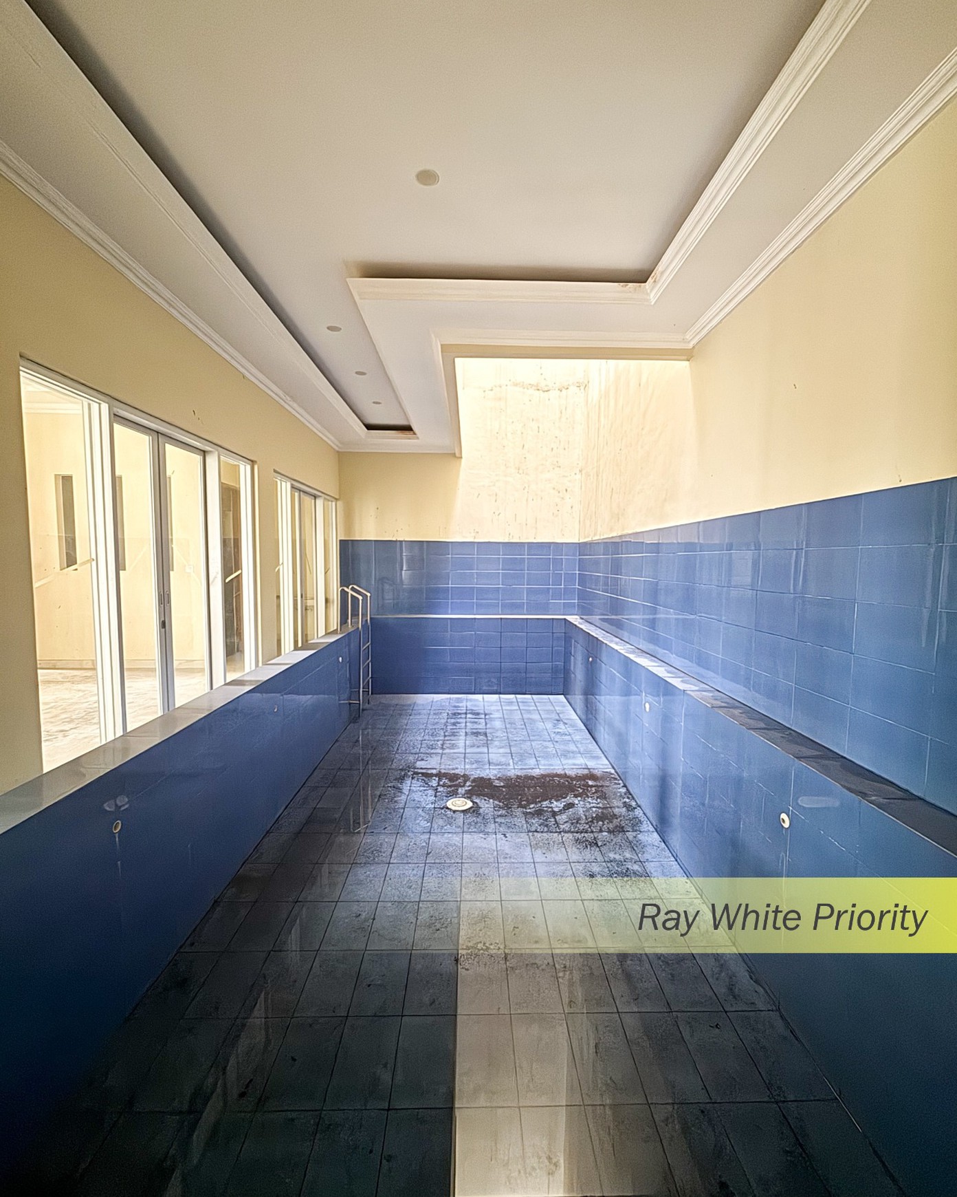 RUMAH SIAP HUNI 3 LANTAI DENGAN ROFTOOP DI SIMPLYCITY BSD CITY - TANGERANG SELATAN