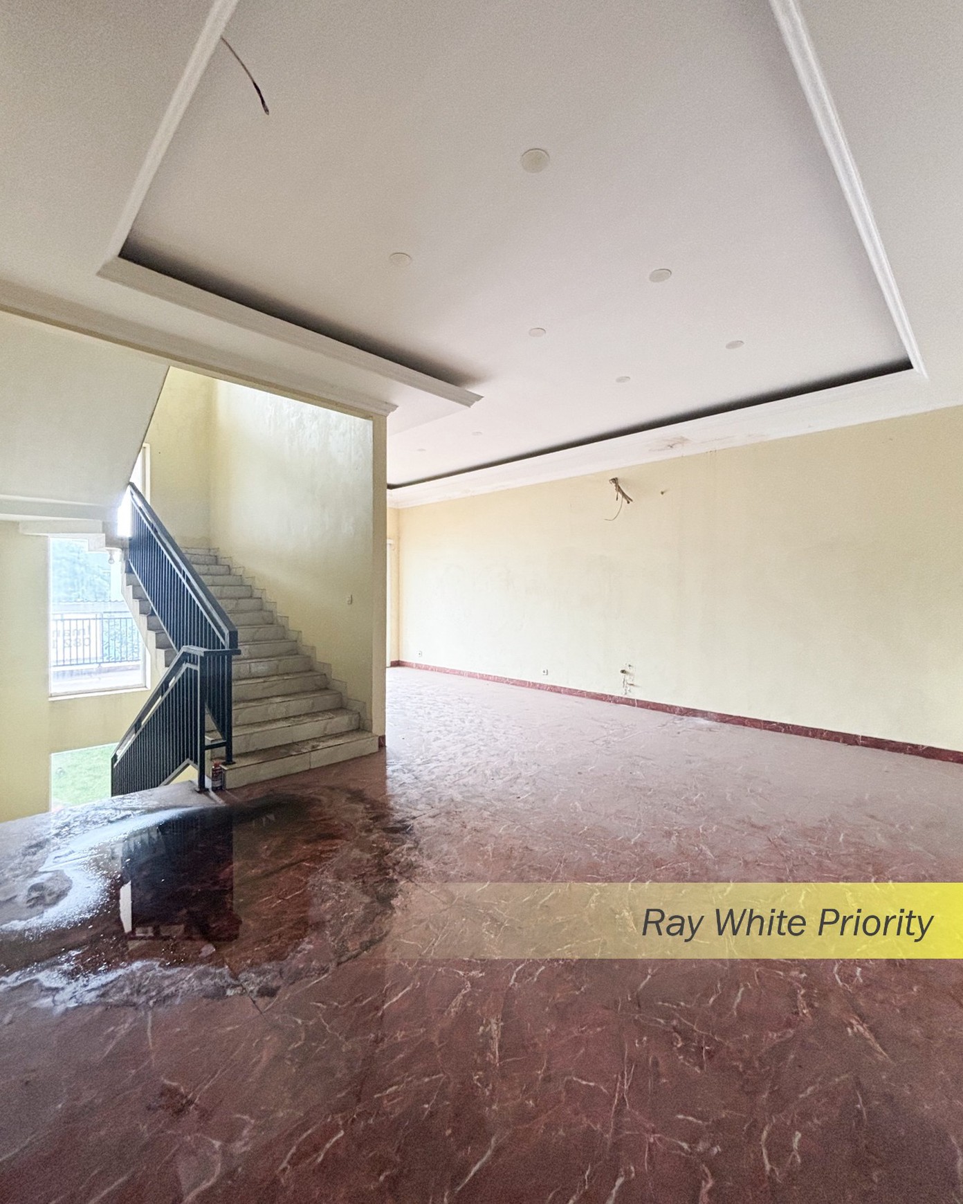 RUMAH SIAP HUNI 3 LANTAI DENGAN ROFTOOP DI SIMPLYCITY BSD CITY - TANGERANG SELATAN