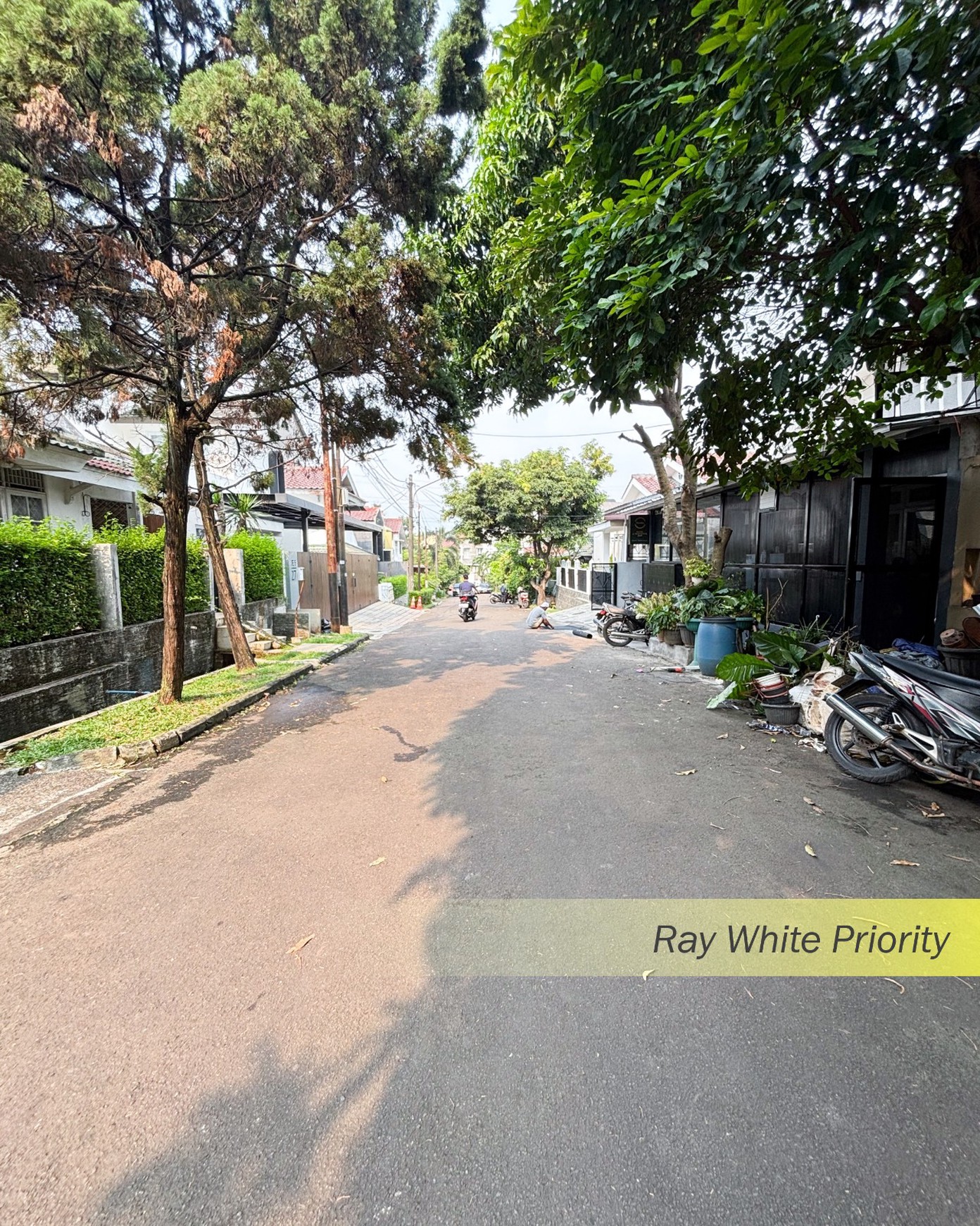 RUMAH ASRI DALAM CLUSTER MALEO BINTARO JAYA SEKTOR 9 - TANGERANG SELATAN