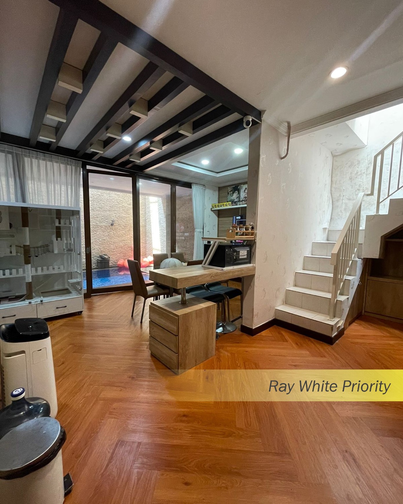 RUMAH CANTIK SEMIFURNISH DI DISCOVERY BINTARO JAYA SEKTOR 9 - TANGERANG SELATAN