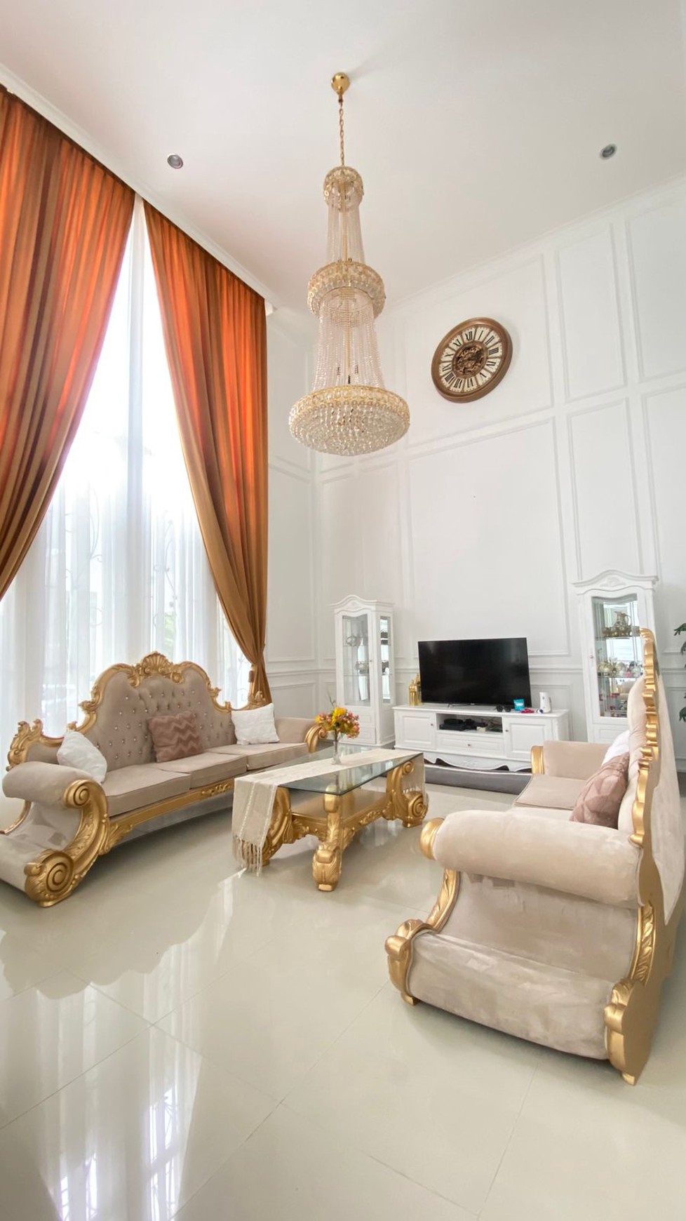 Rumah Cluster Mewah Megah Dekat Mall Lippo Cikarang Cibatu Bekasi