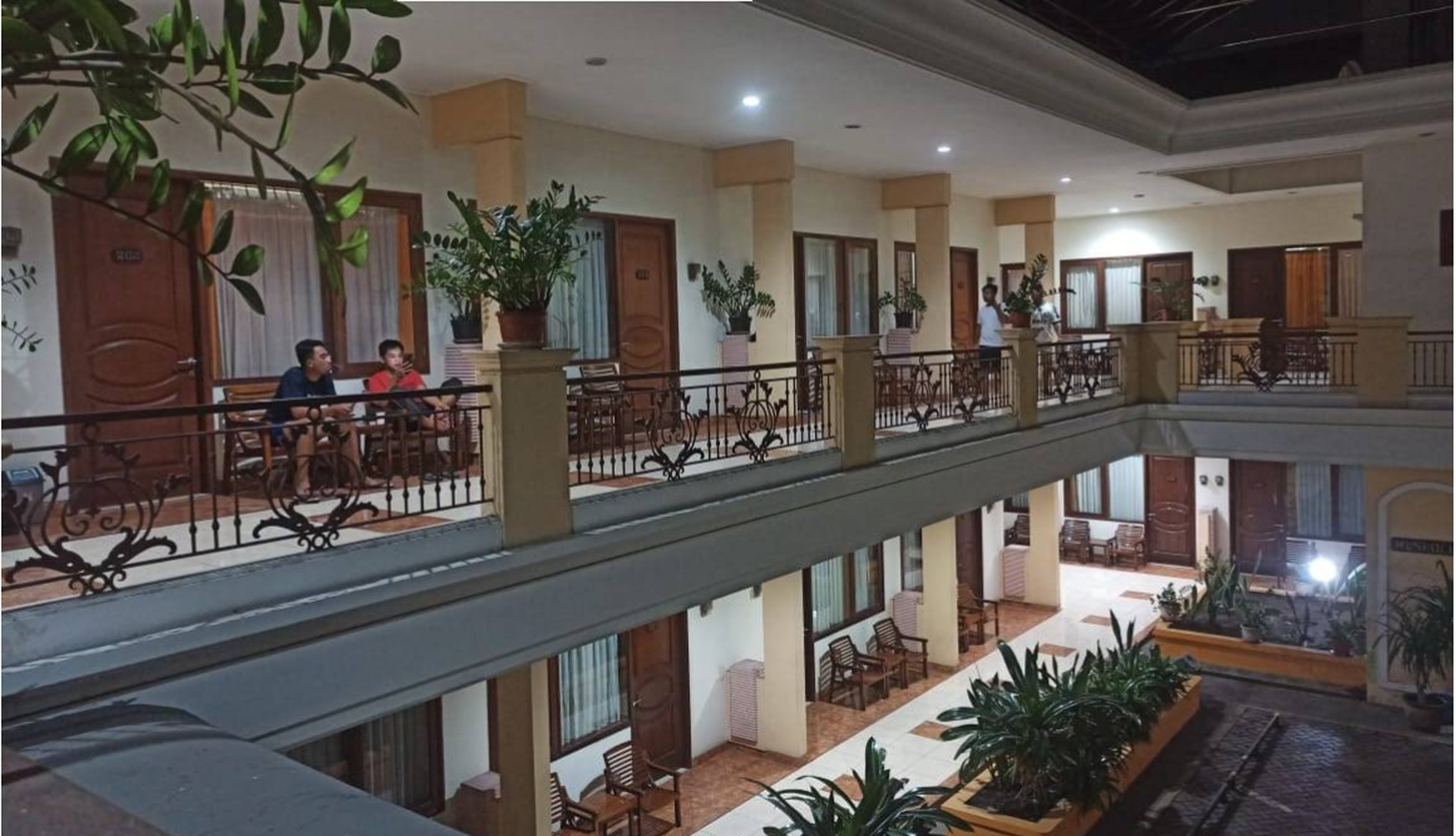 Ambil Alih Homestay Aktif di Kertajaya Indah, Surabaya