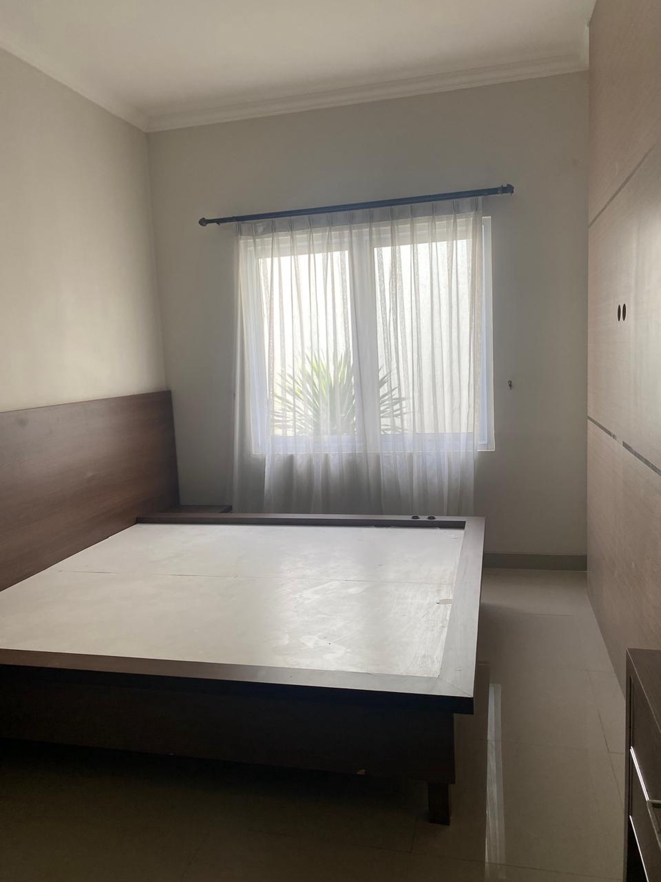 Rumah siap huni dengan akses mudah di BSD Timur