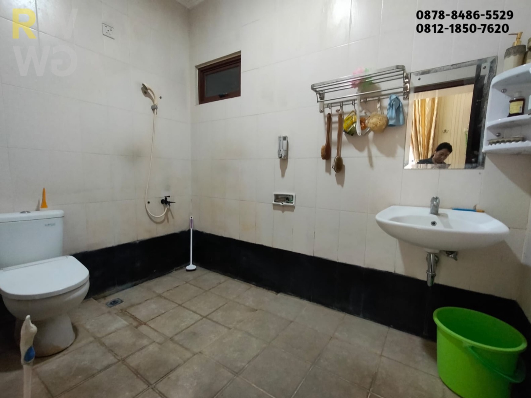Rumah Dijual di Cluster West Esplanade Grand Wisata - Rumah Mewah Dekat Mall Living World