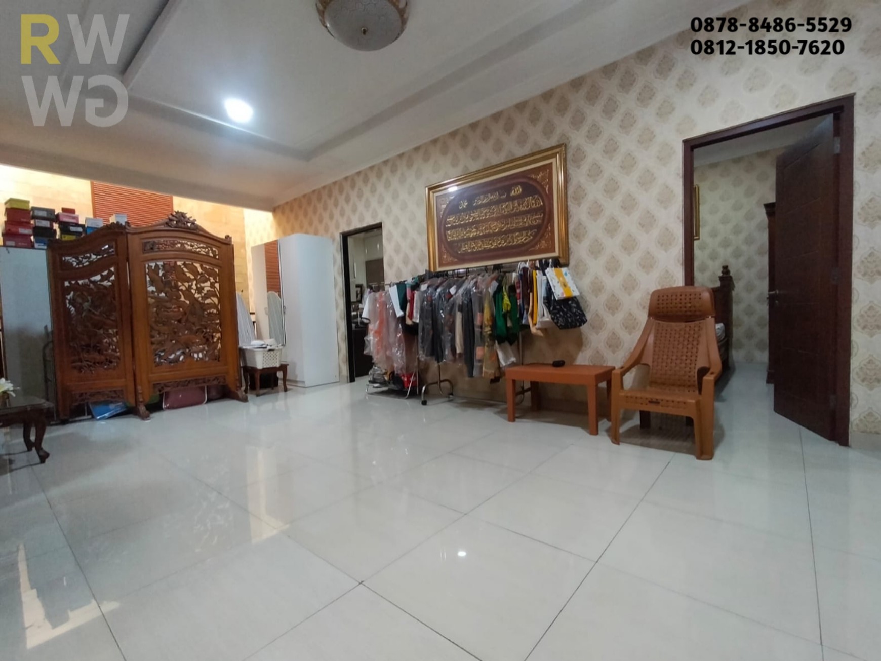 Rumah Dijual di Cluster West Esplanade Grand Wisata - Rumah Mewah Dekat Mall Living World