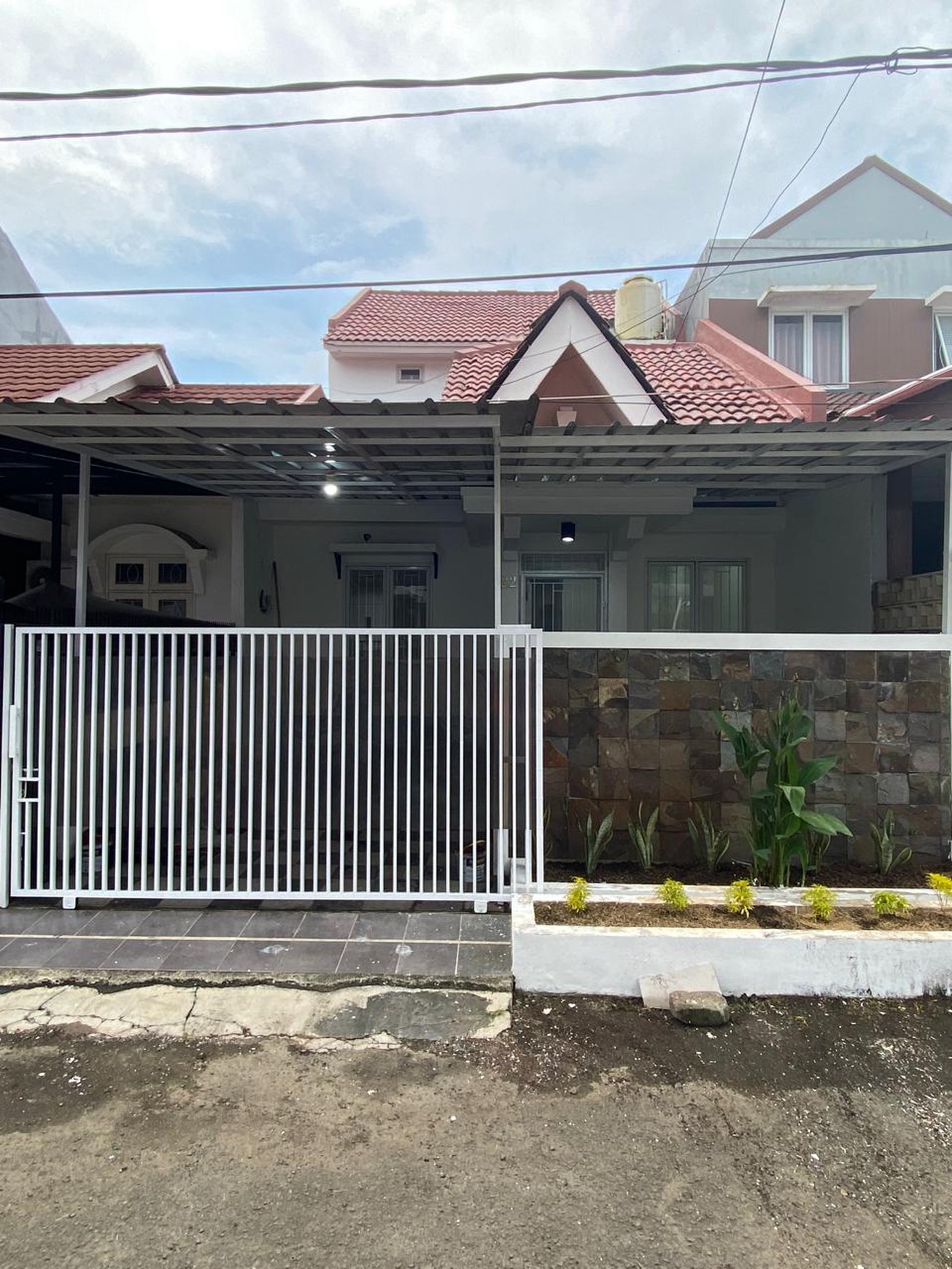 Rumah Siap Huni Diarea Nusa Loka Serpong, Near Gate Tol BSD-Cinere