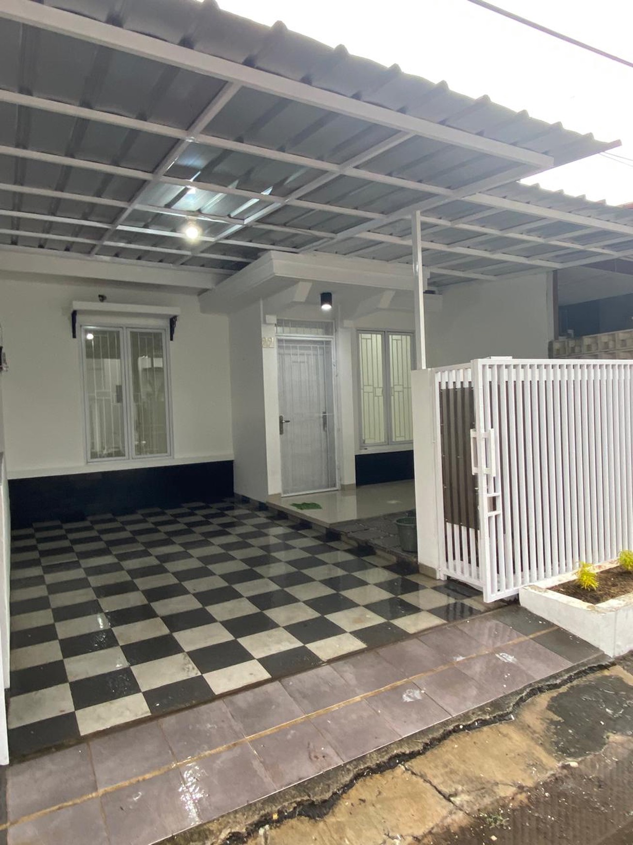 Rumah Siap Huni Diarea Nusa Loka Serpong, Near Gate Tol BSD-Cinere