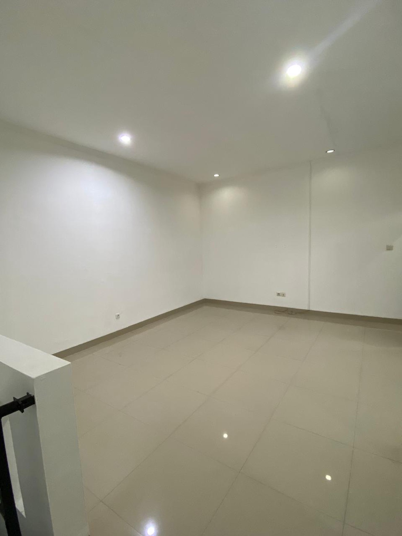 Rumah Siap Huni Diarea Nusa Loka Serpong, Near Gate Tol BSD-Cinere