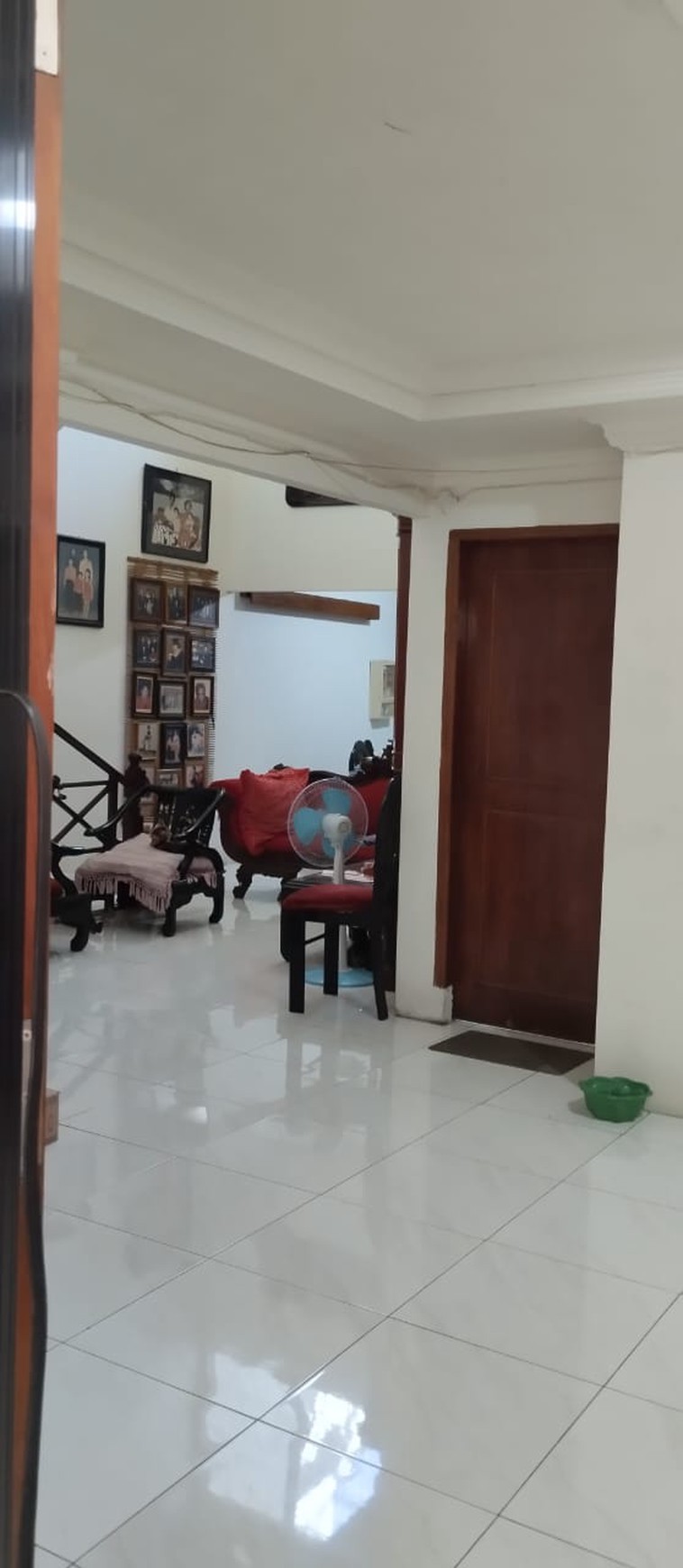 Rumah Luas & Nyaman di Semolowaru Dekat MERR