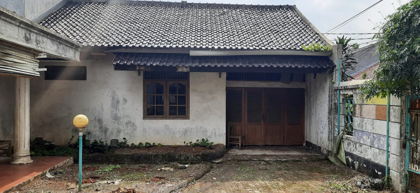 Rumah Strategis Diarea Jl M.Kahfi Cocok Untuk Pertokoan & Usaha.