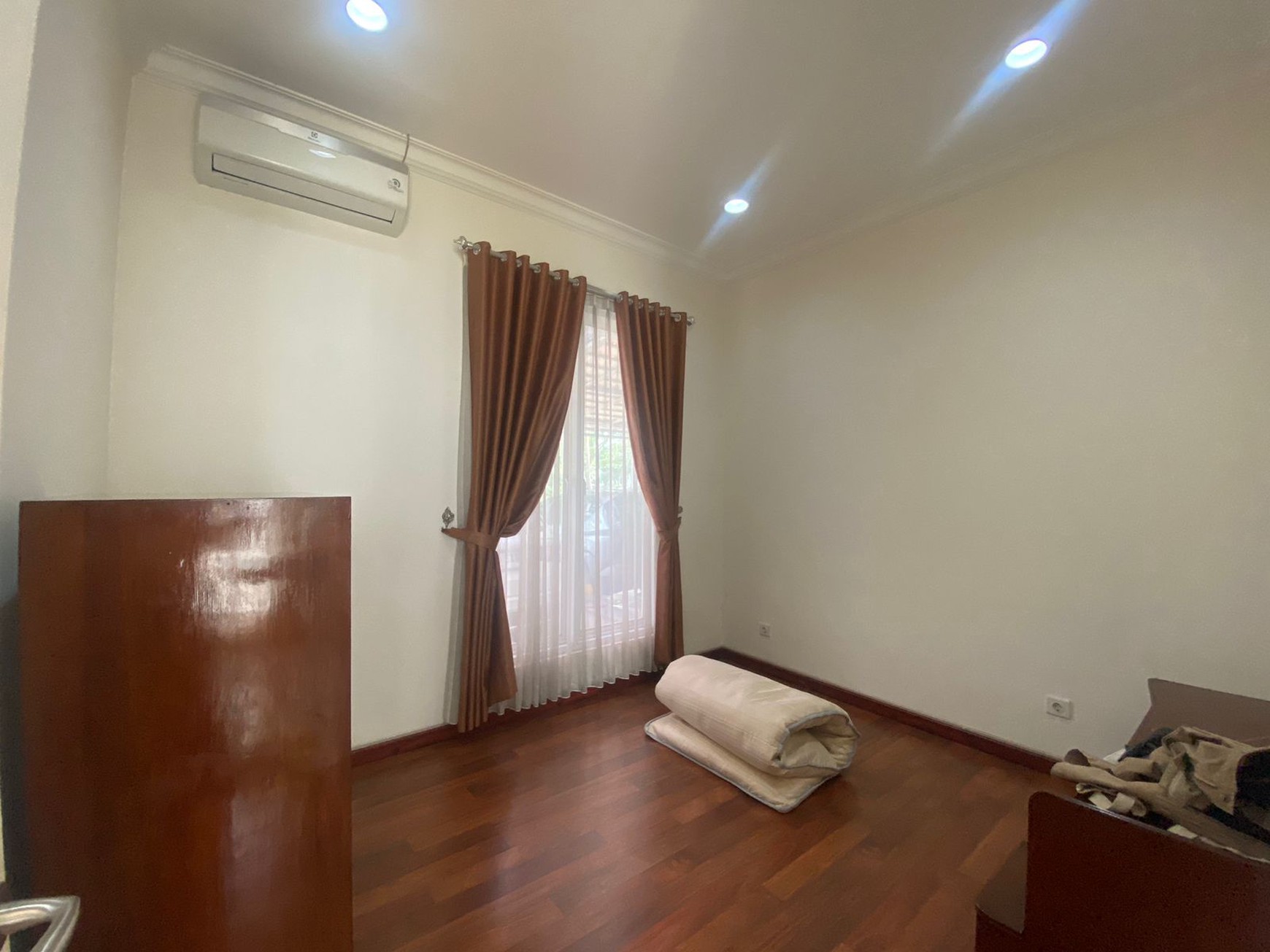 Rumah Cantik depan Taman di Cluster Premium Citra Gran, Cibubur