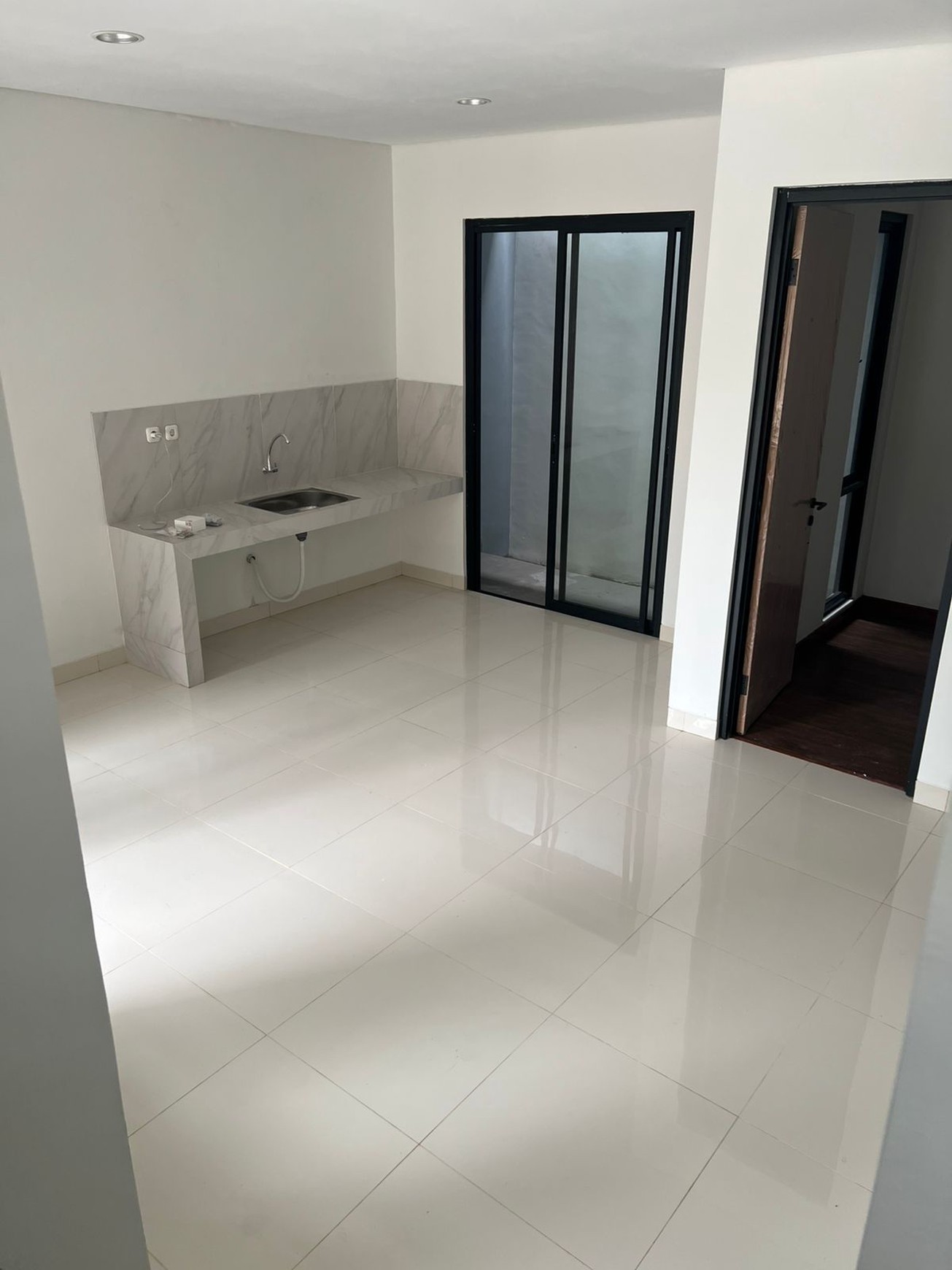 DiJual Cepat Rumah Modern Minimalis