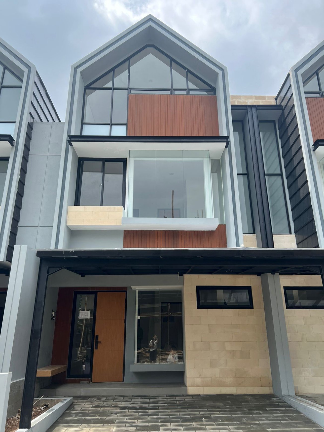 DiJual Cepat Rumah Modern Minimalis
