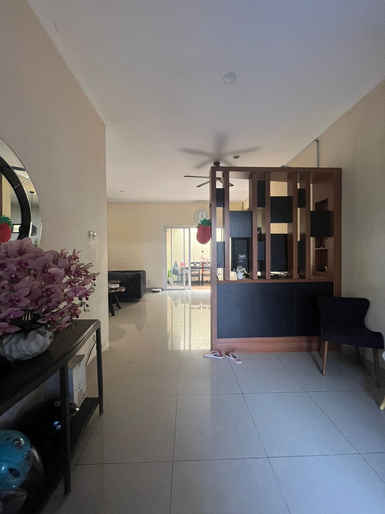 Jual murah dan cepat, Rumah cluster kecil di Anggrek Loka 