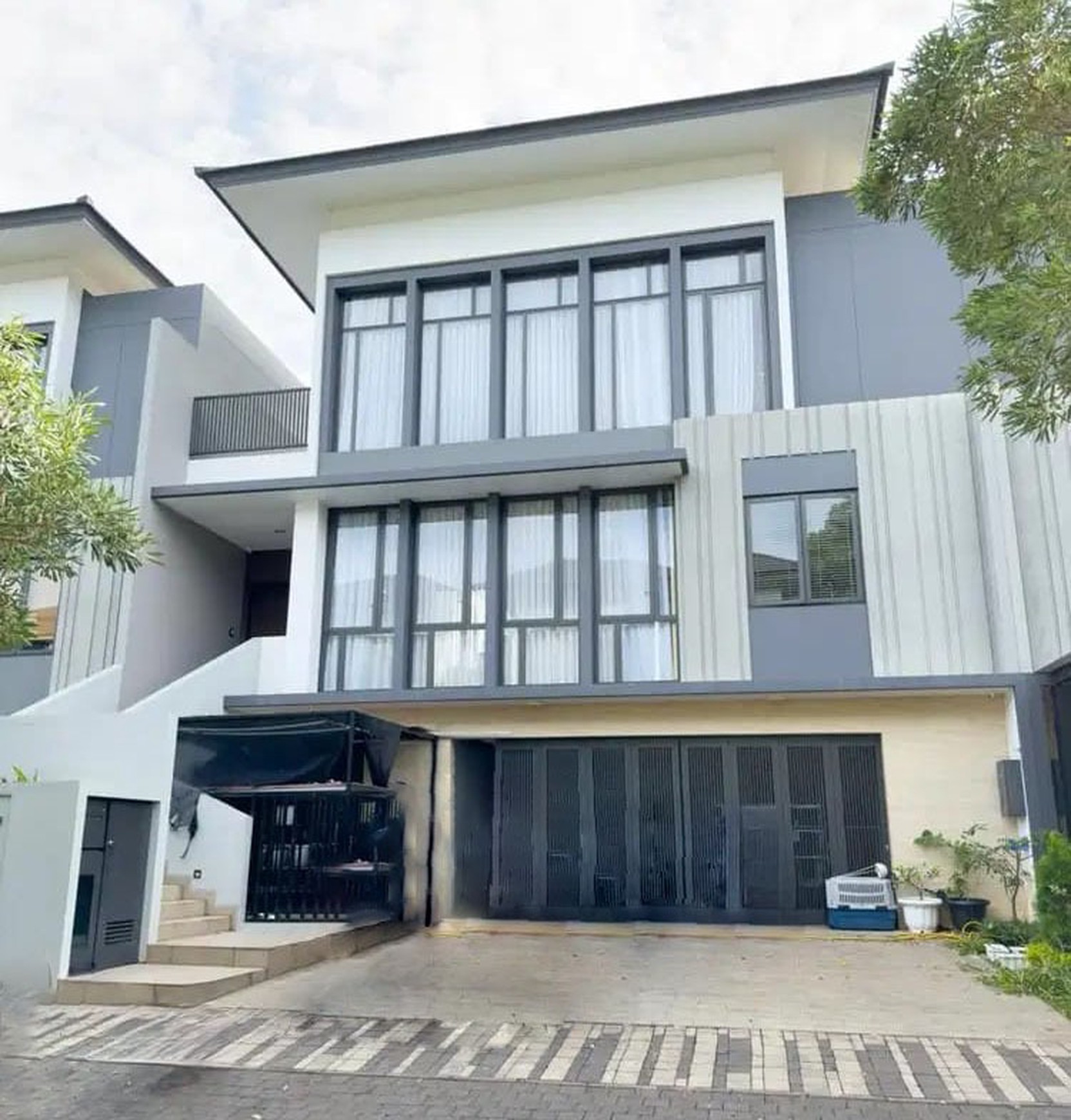 Jarang ada. Rumah mewah Navapark Lakewood BSD