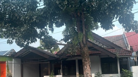 Rumah pinggir jalan utama, bisa dijadikan tempat usaha