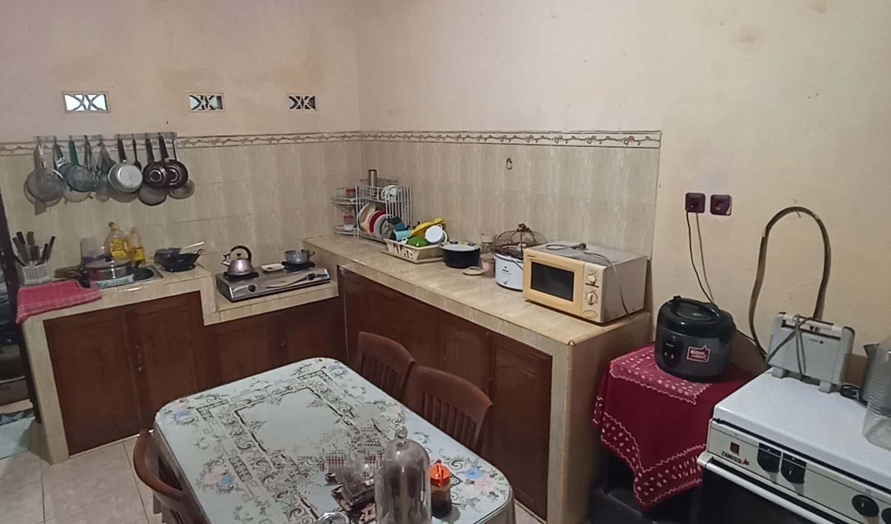 DIJUAL RUMAH DEKAT AKSES KE TENGAH KOTA SBY