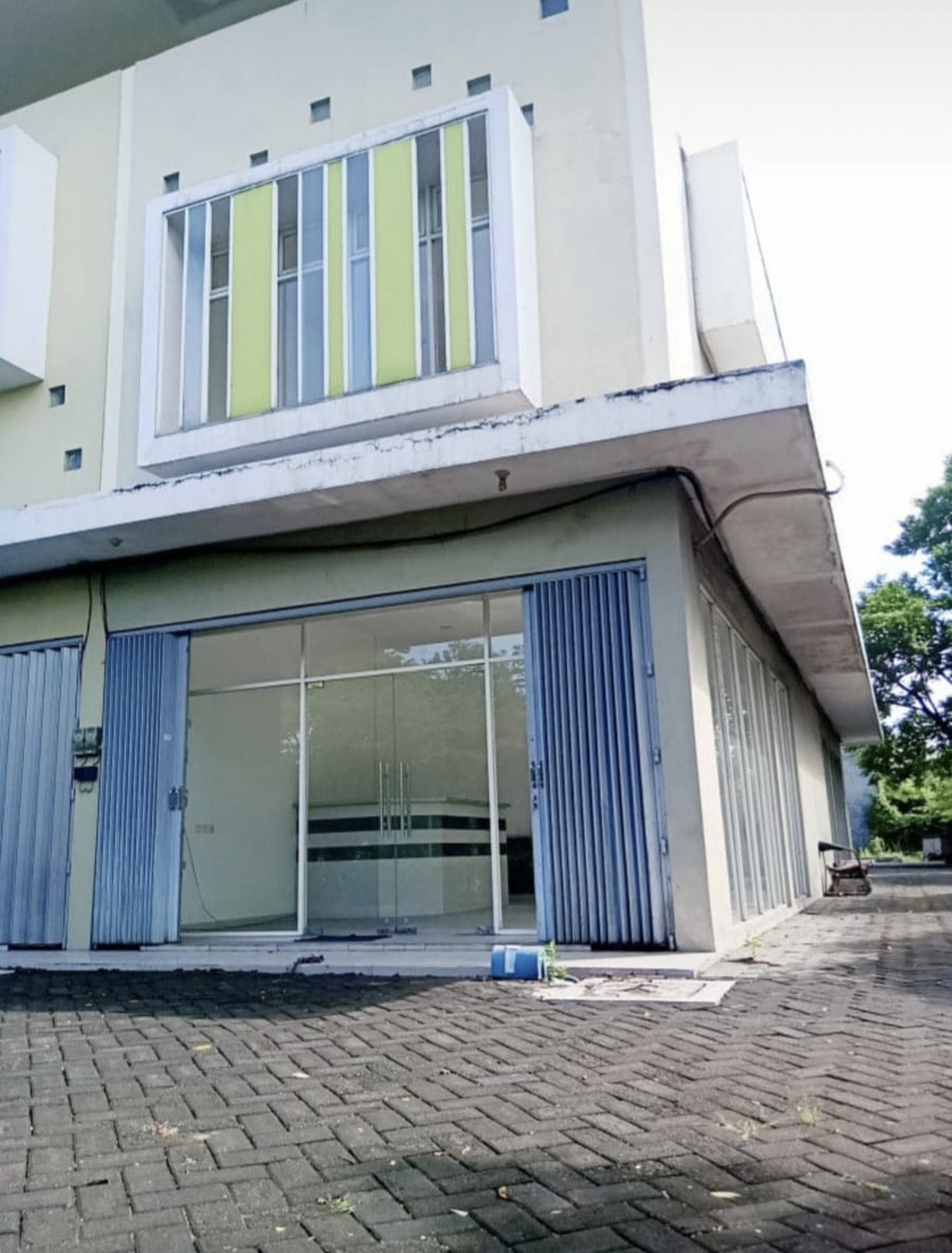 Dijual Ruko Baru 3Lantai di komplek Ladiva Junction by pas Krian, Sidoarjo