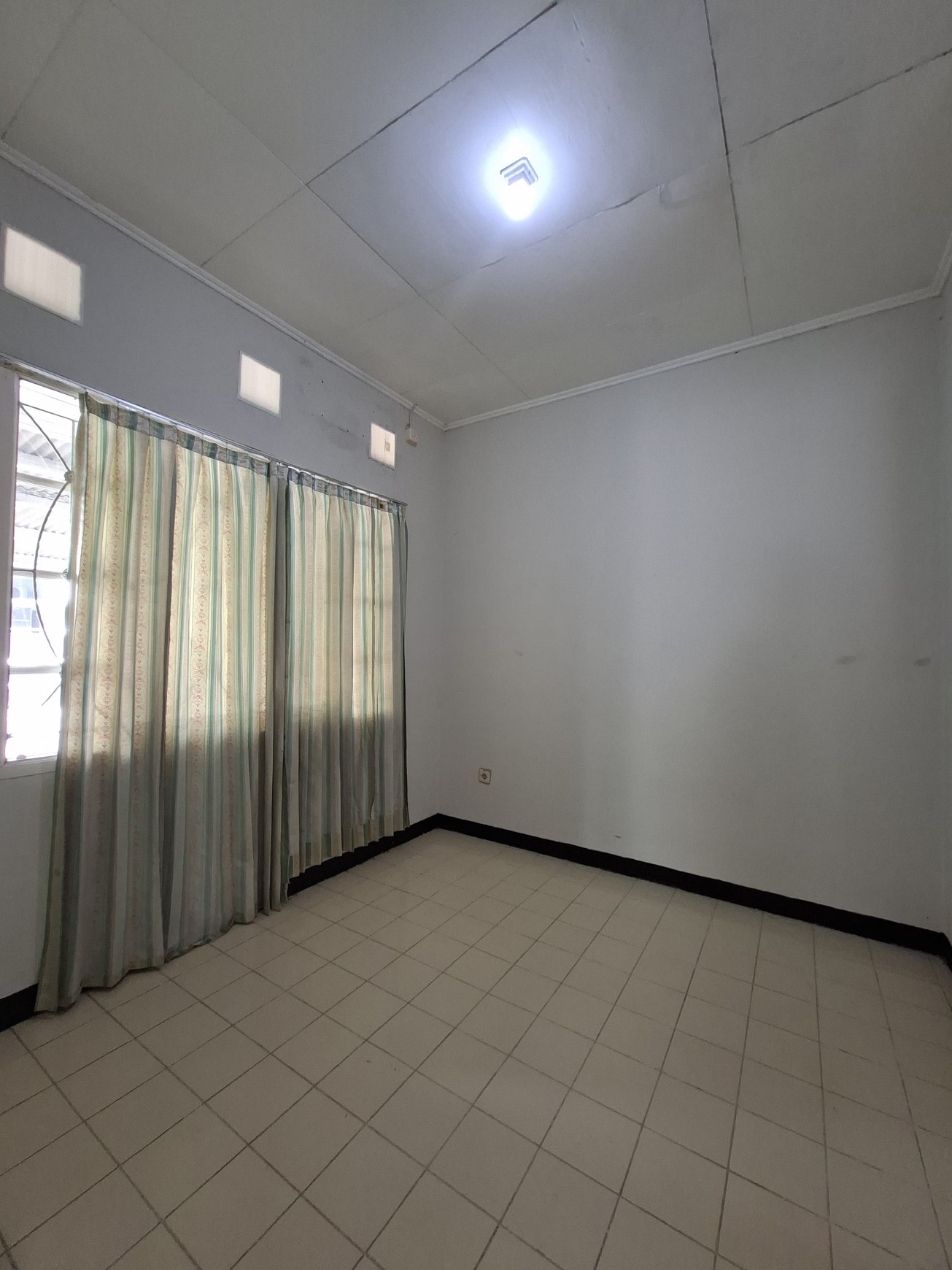 Rumah di HOOK Siap Huni dengan Hunian Nyaman dan Asri di Ciputat