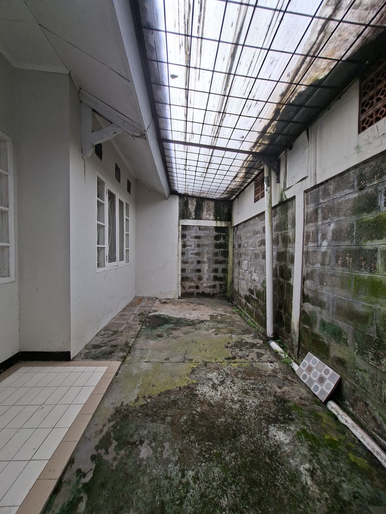 Rumah di HOOK Siap Huni dengan Hunian Nyaman dan Asri di Ciputat