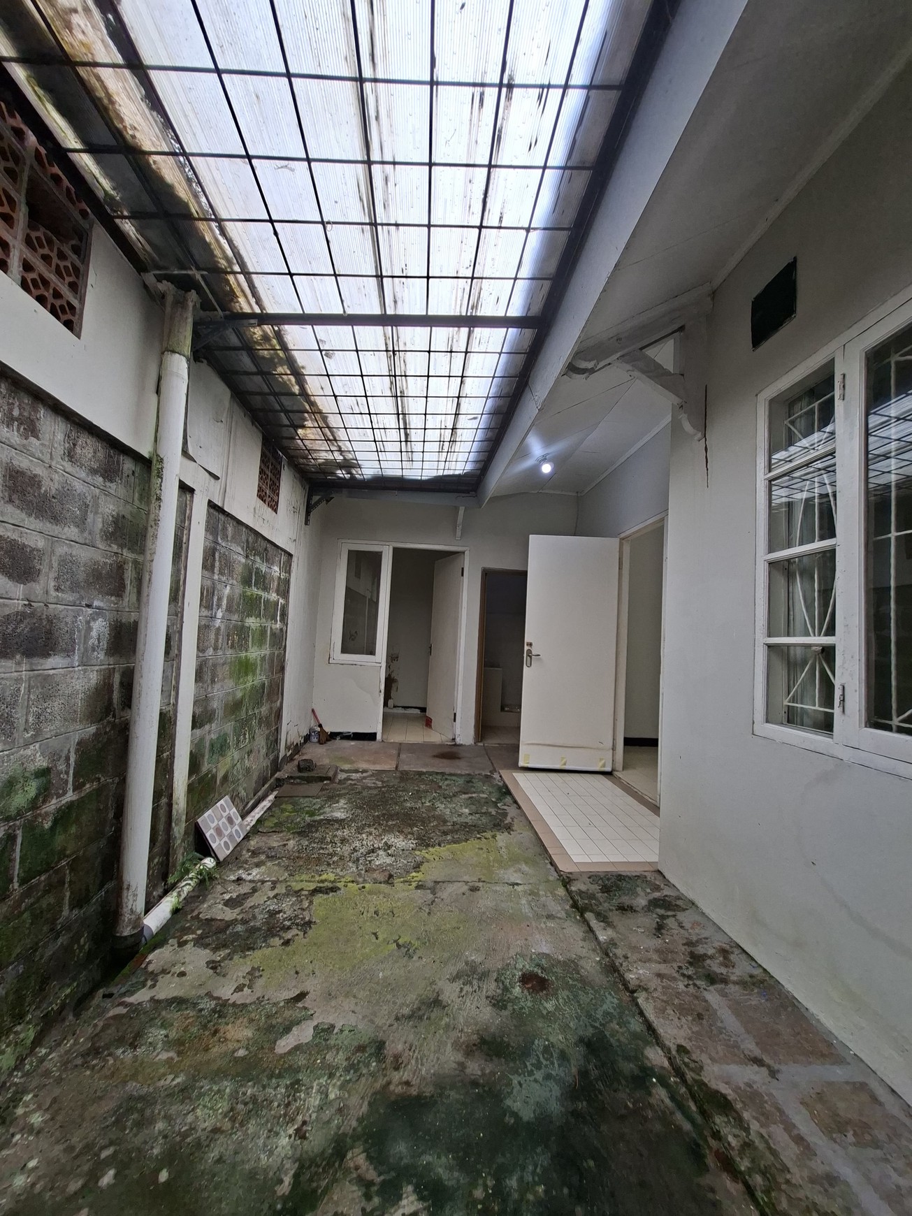 Rumah di HOOK Siap Huni dengan Hunian Nyaman dan Asri di Ciputat
