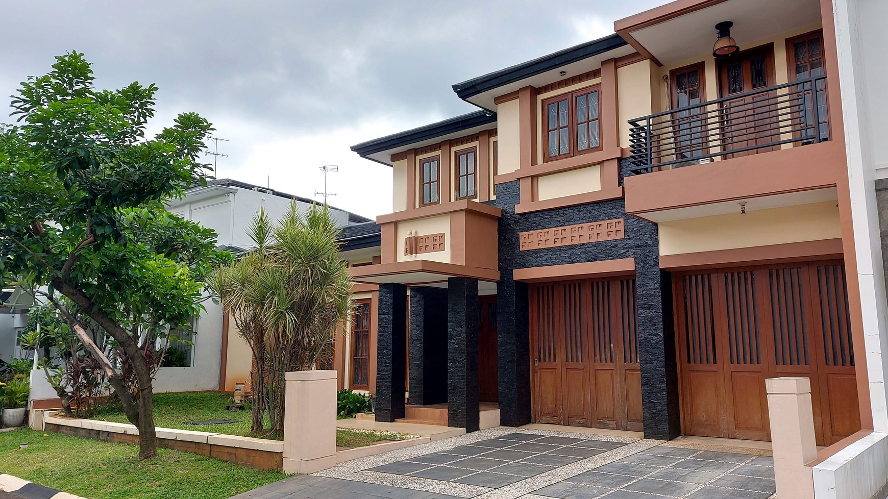 Rumah 2 Lantai Luas Siap Huni Posisi Lokasi Strategis @Bintaro, Sektor 9.