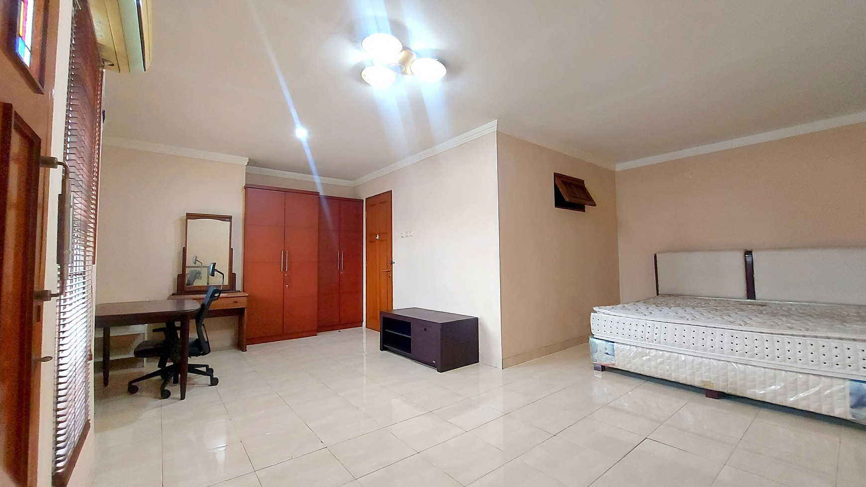 Rumah 2 Lantai Luas Siap Huni Posisi Lokasi Strategis @Bintaro, Sektor 9.