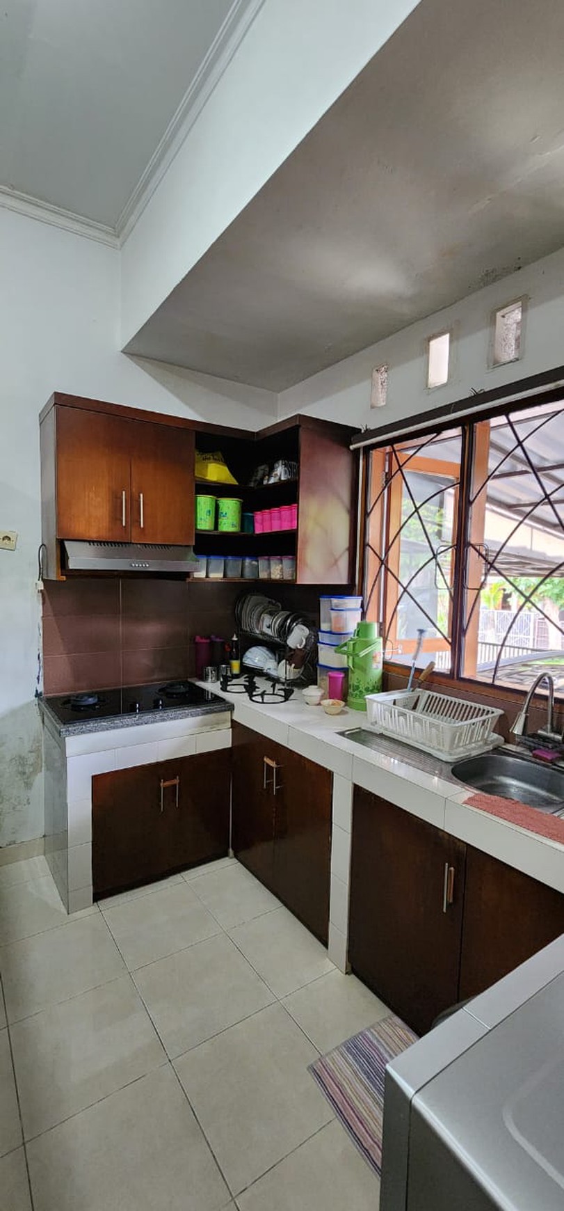 Rumah Siap Huni dengan Hunian Nyaman dan Asri di Ciputat