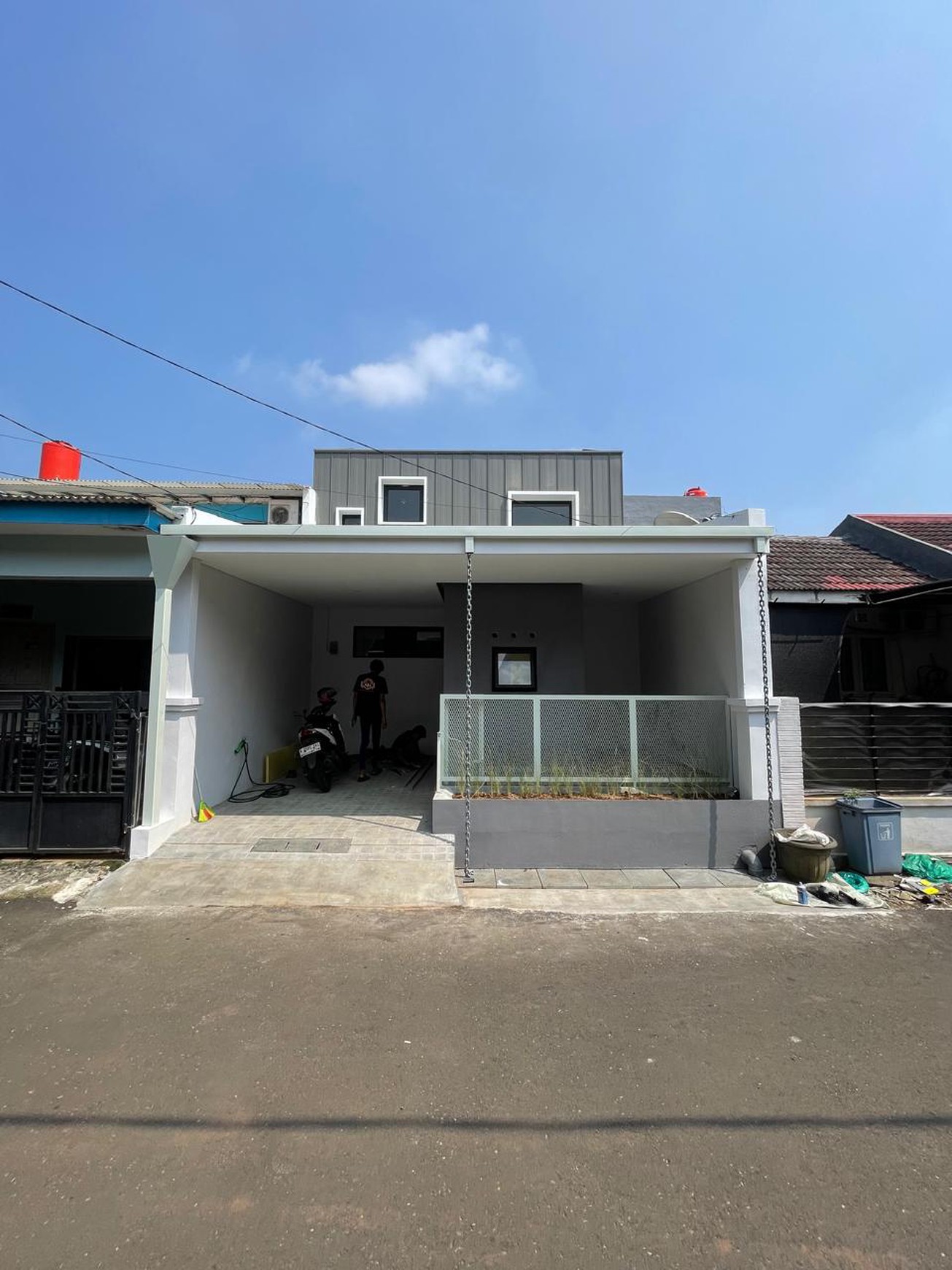 Rumah 2 Lantai Full Furnish Siap Huni dengan Hunian Nyaman dan Asri