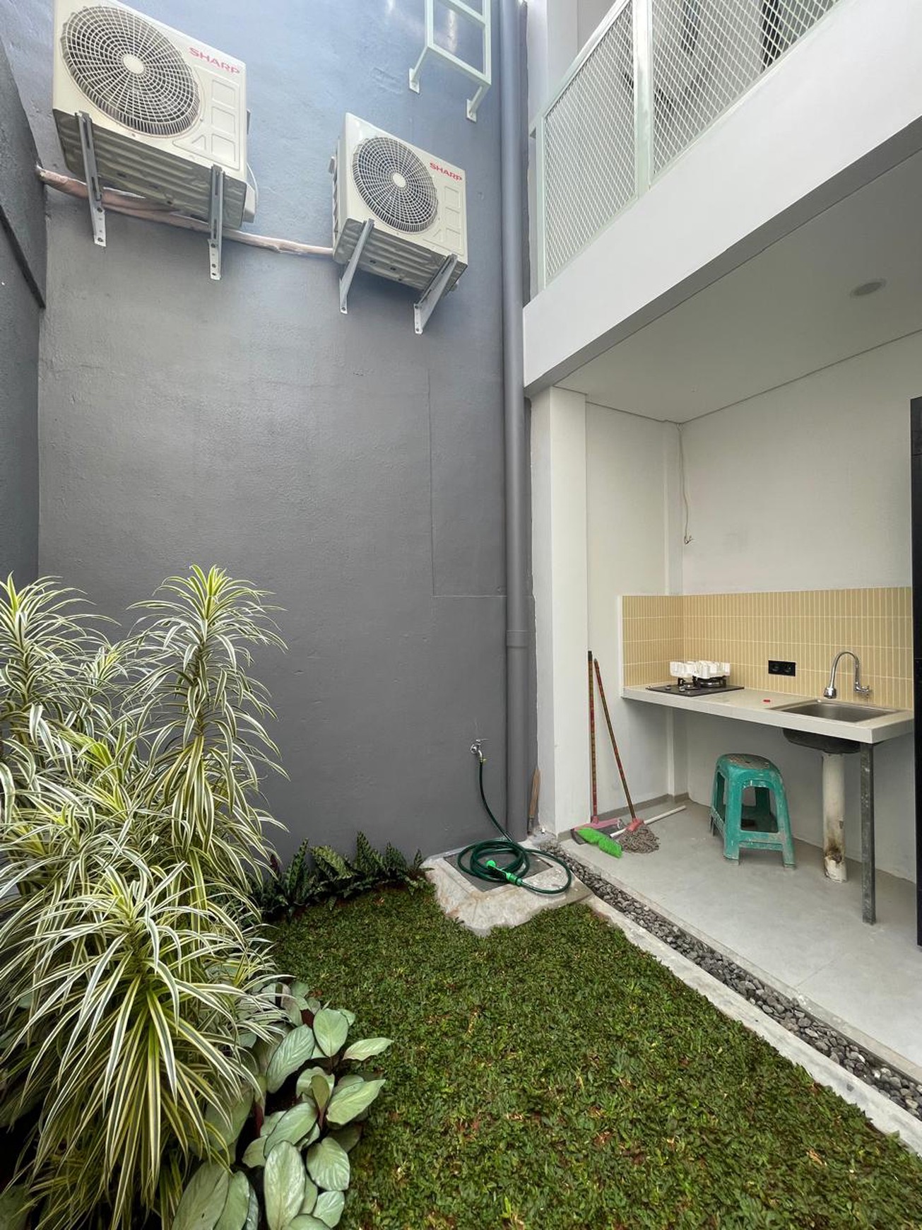 Rumah 2 Lantai Full Furnish Siap Huni dengan Hunian Nyaman dan Asri