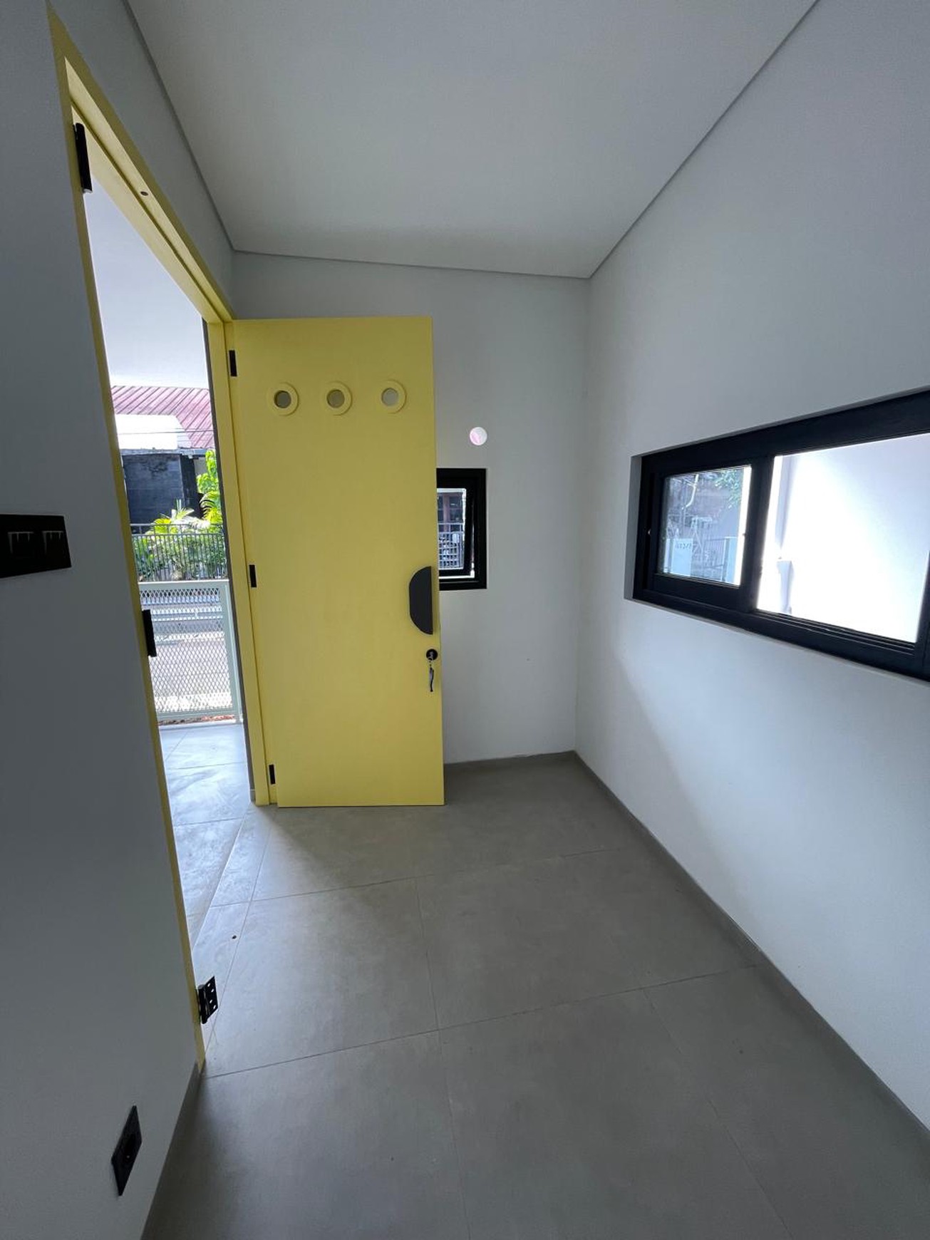 Rumah 2 Lantai Full Furnish Siap Huni dengan Hunian Nyaman dan Asri