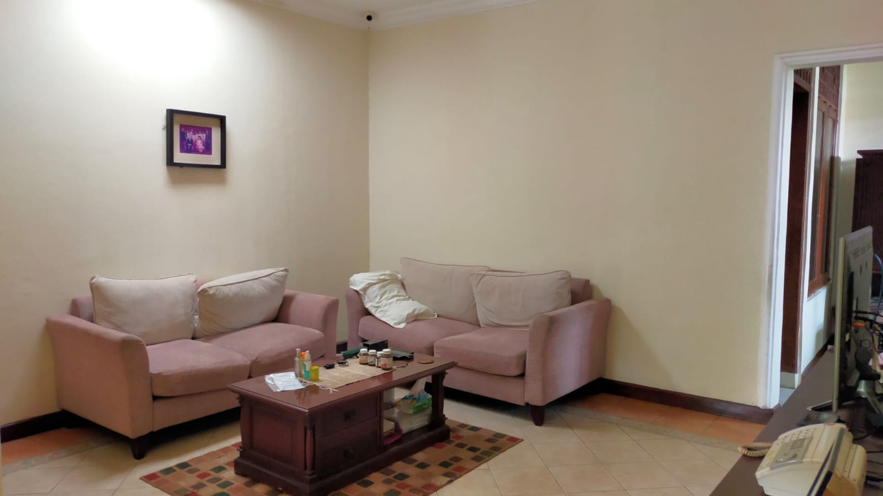 Rumah Klasik Nyaman dan Asri Luas Tanah 712m2 di Pengadegan Selatan