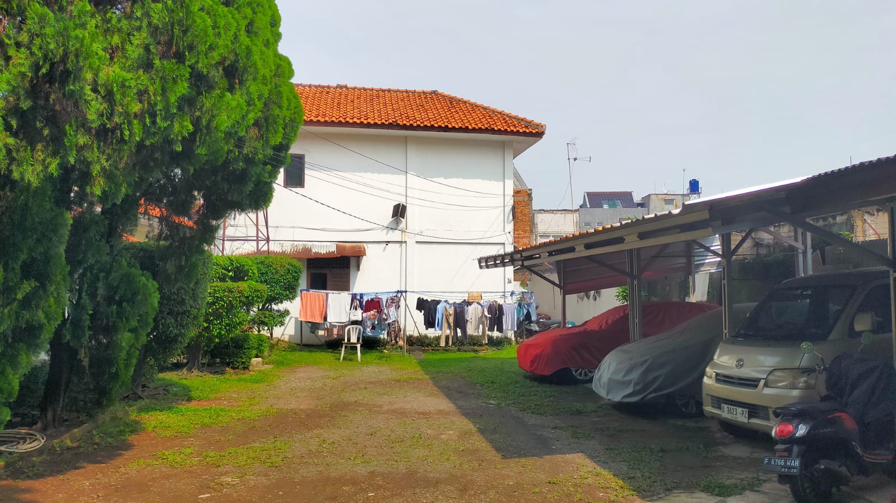 Rumah Klasik Nyaman dan Asri Luas Tanah 712m2 di Pengadegan Selatan