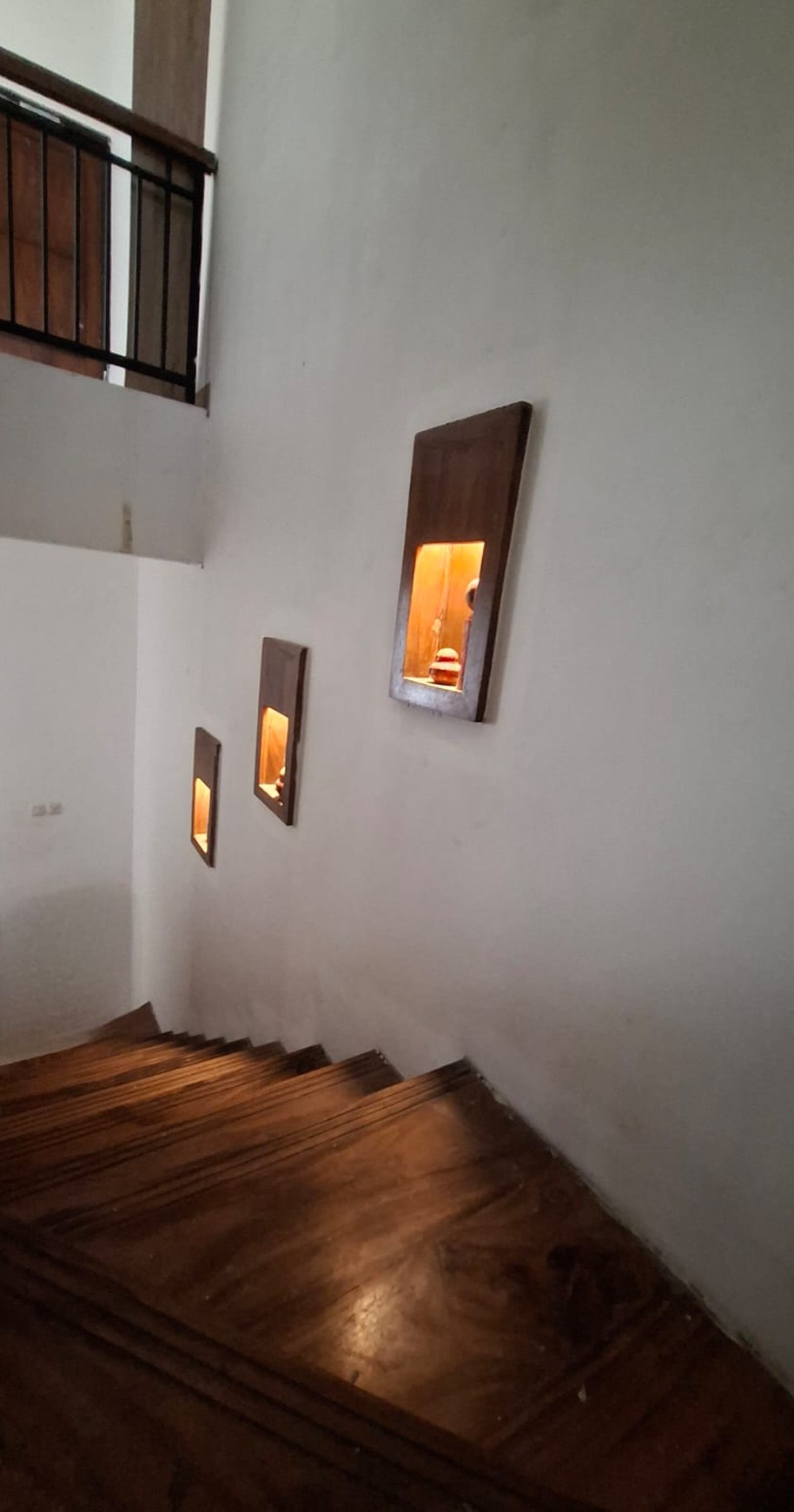 Rumah 2 Lantai Siap Huni dengan Hunian Nyaman dan Asri @Ciputat