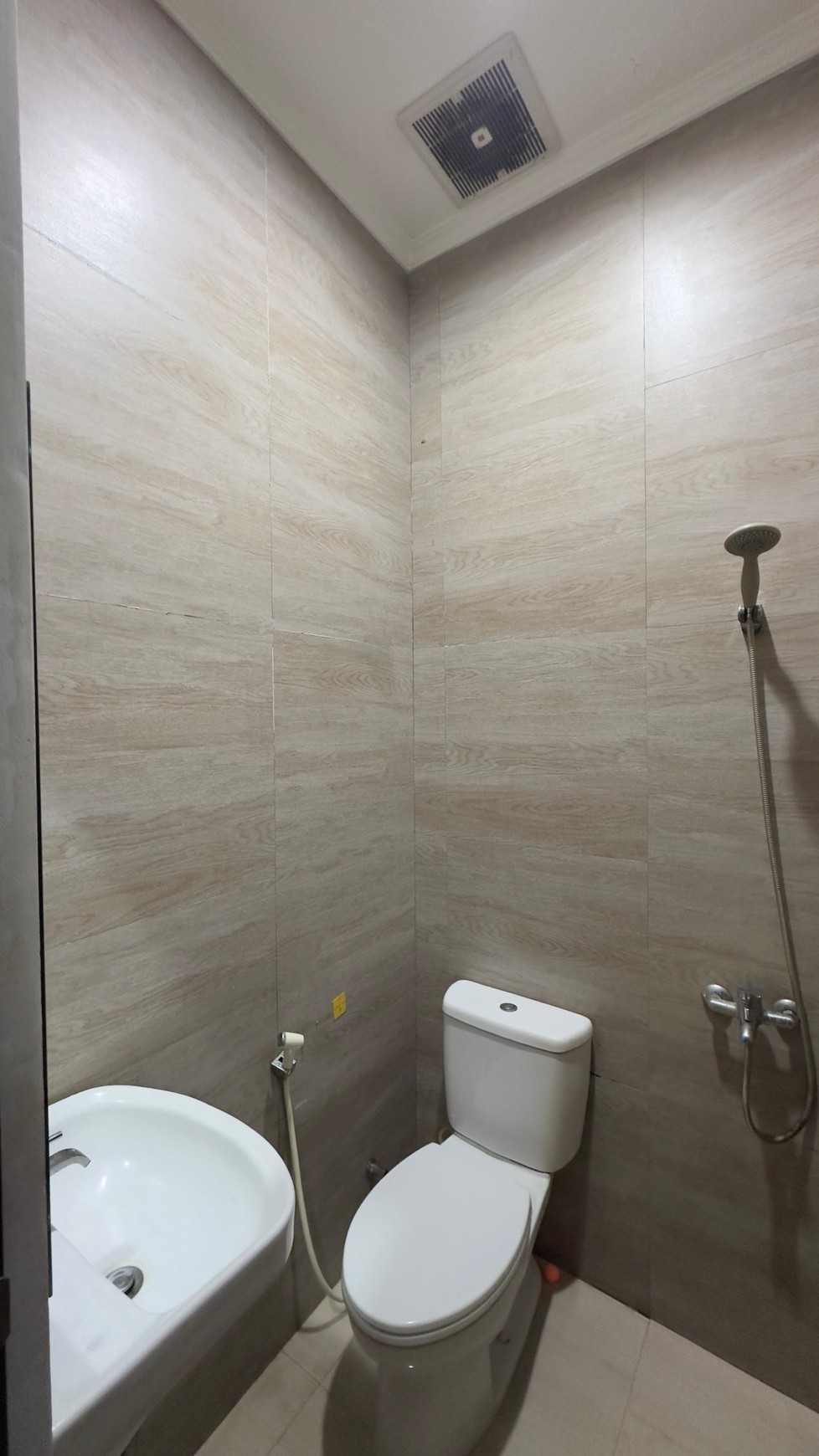 Di jual Rumah Siap Huni dengan Desain Rumah Modern