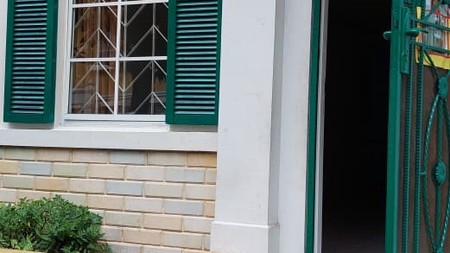 Dijual townhouse di Taman Hijau Lippo Karawaci Tangerang