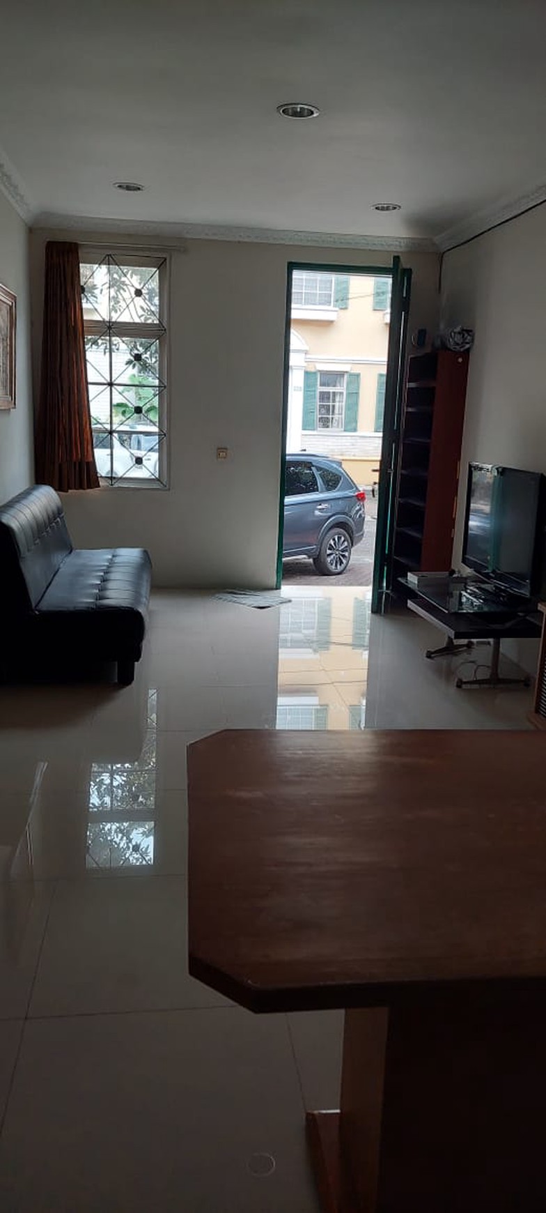 Dijual Townhouse di Taman Hijau Lippo Karawaci Tangerang