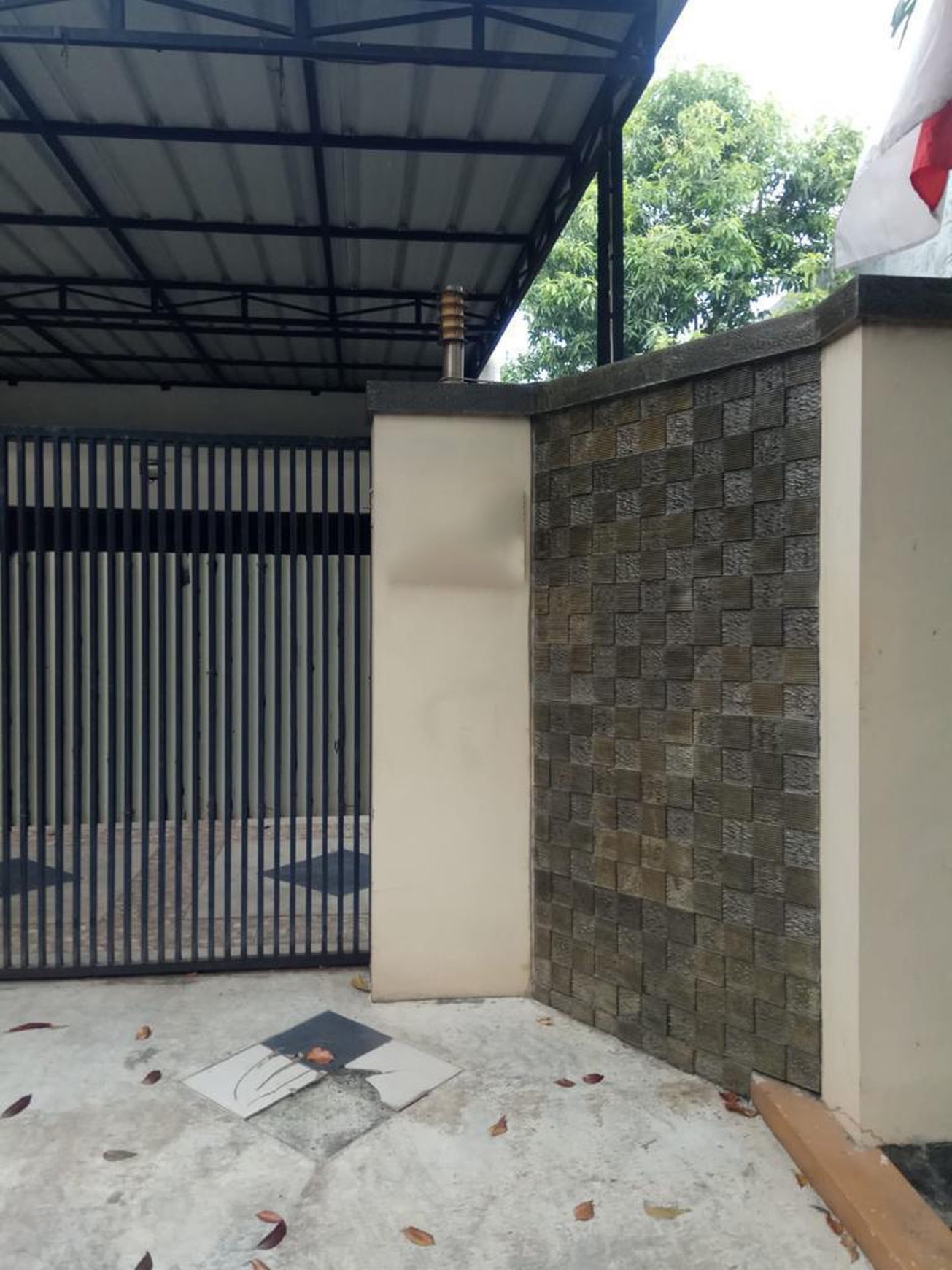 Dijual Cepat Rumah 2 Lantai Luas Nyaman Siap Huni dengan Hunian Asri @Joglo Jakarta Barat