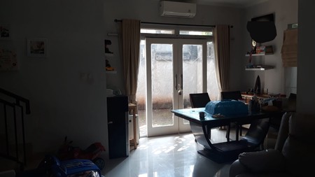 Rumah Siap Huni dengan Hunian Nyaman dan Asri di Ciputat